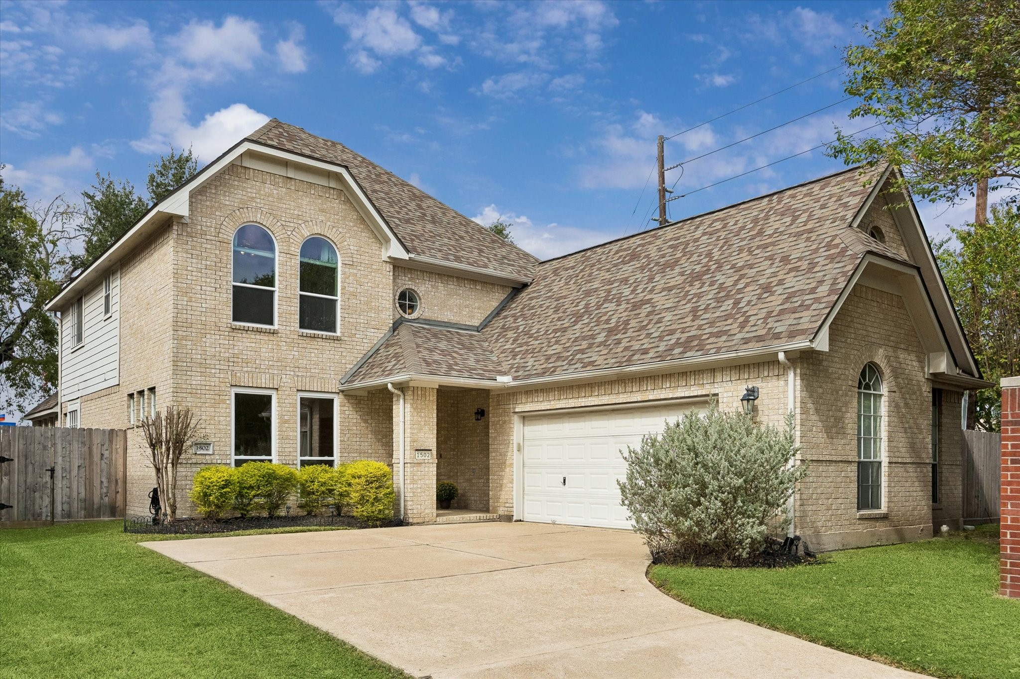 1502 Lakeside Enclave Drive, Houston, TX 77077