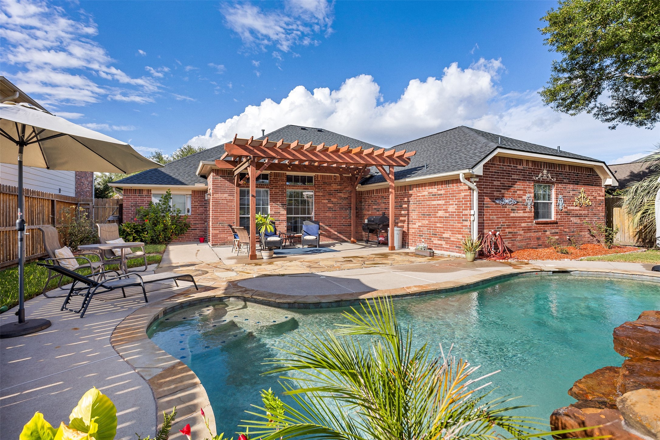 1007 Hyland Lane, League City, TX 77573