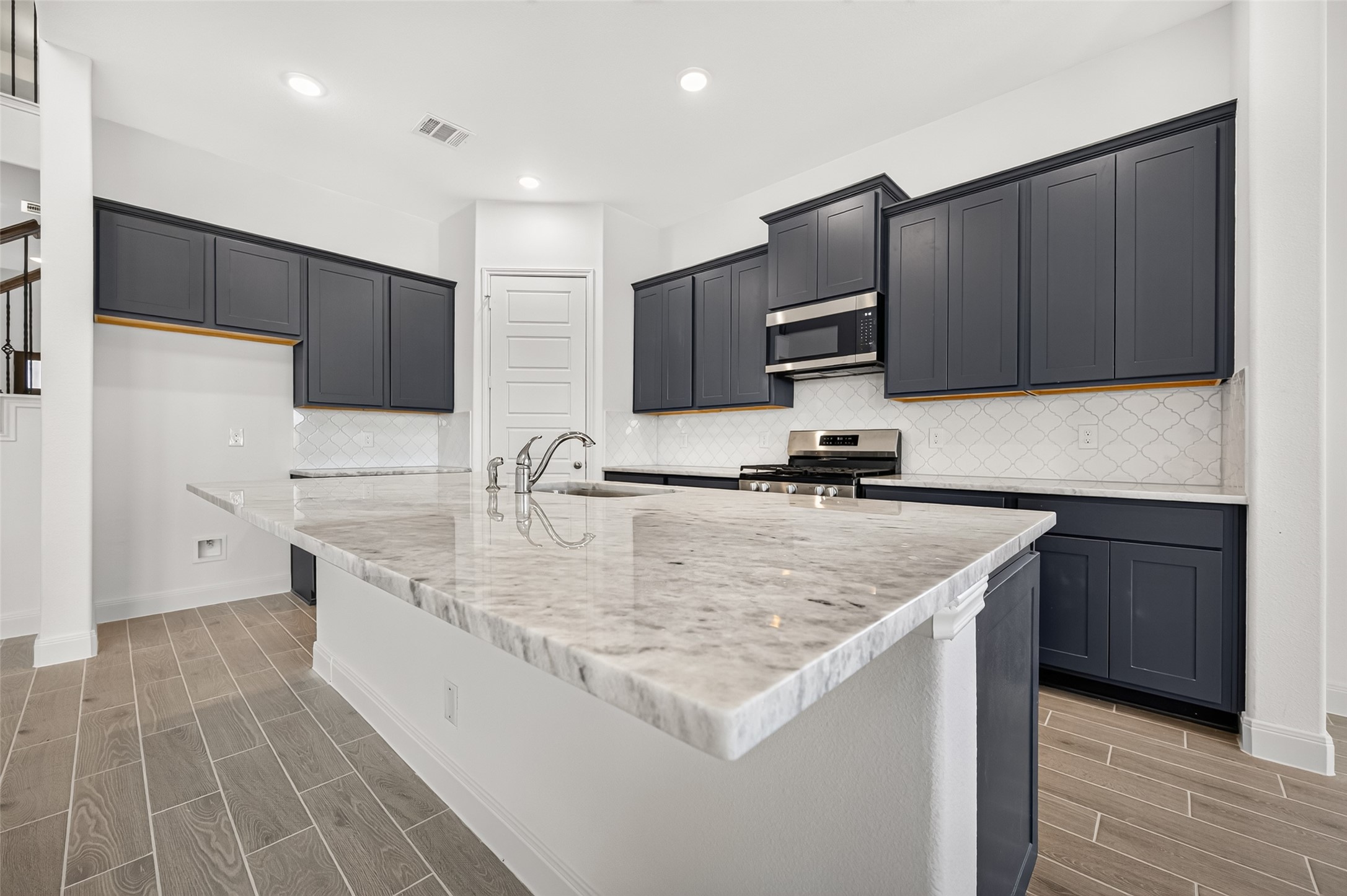 1057 Apple Ridge Road, Magnolia, TX 77355