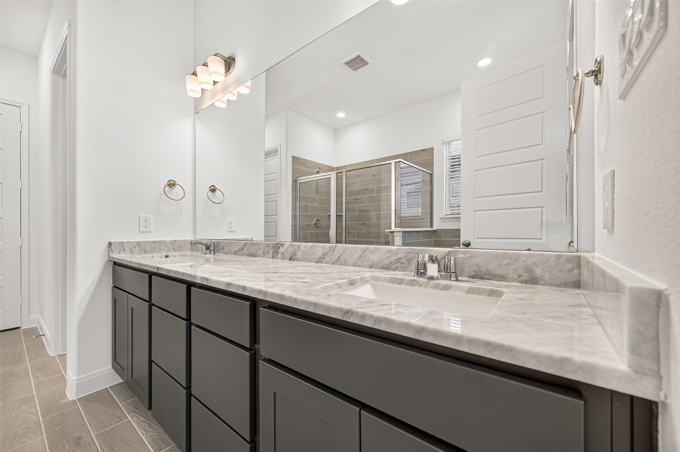 1057 Apple Ridge Road, Magnolia, TX 77355