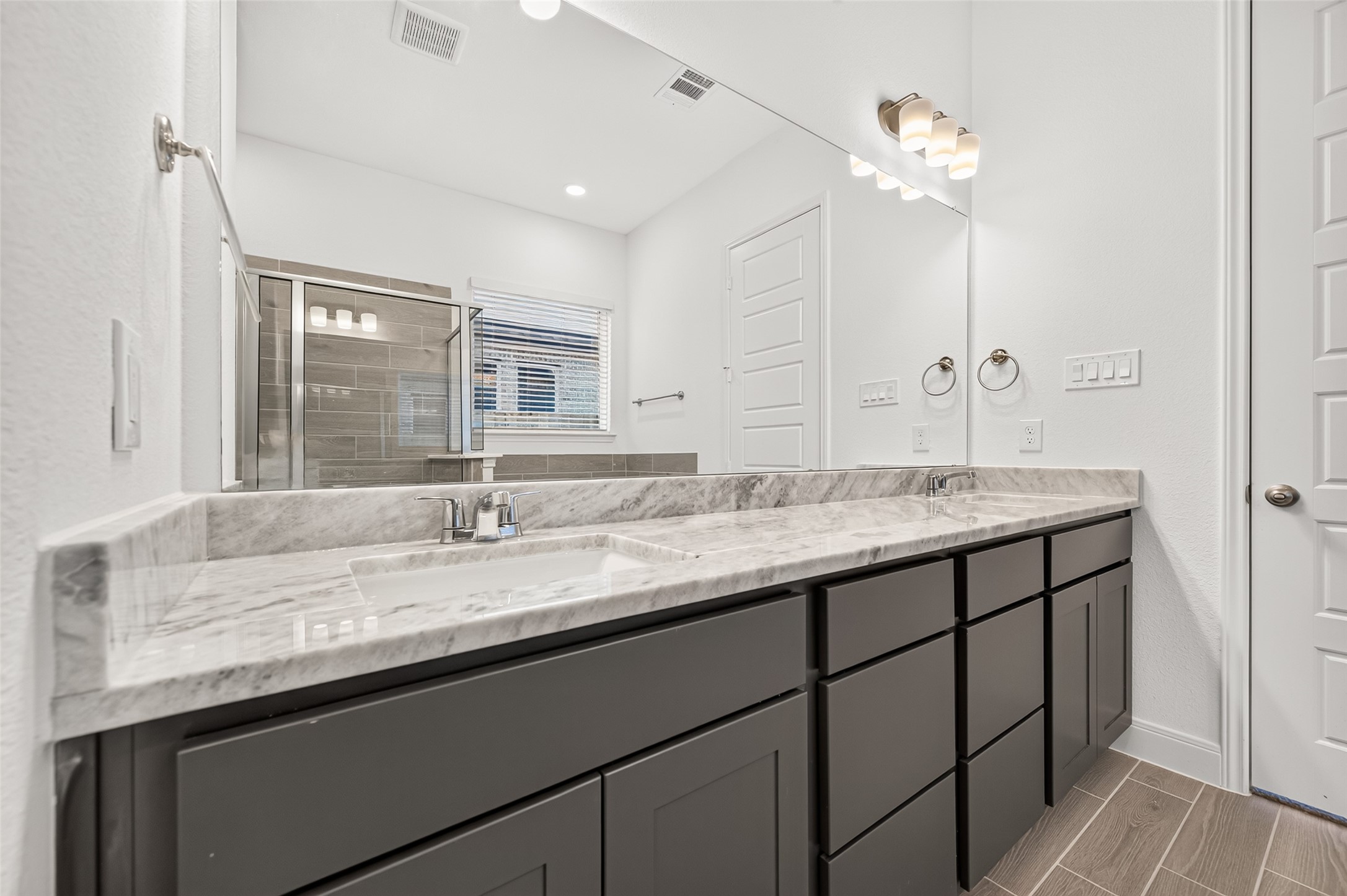 1057 Apple Ridge Road, Magnolia, TX 77355