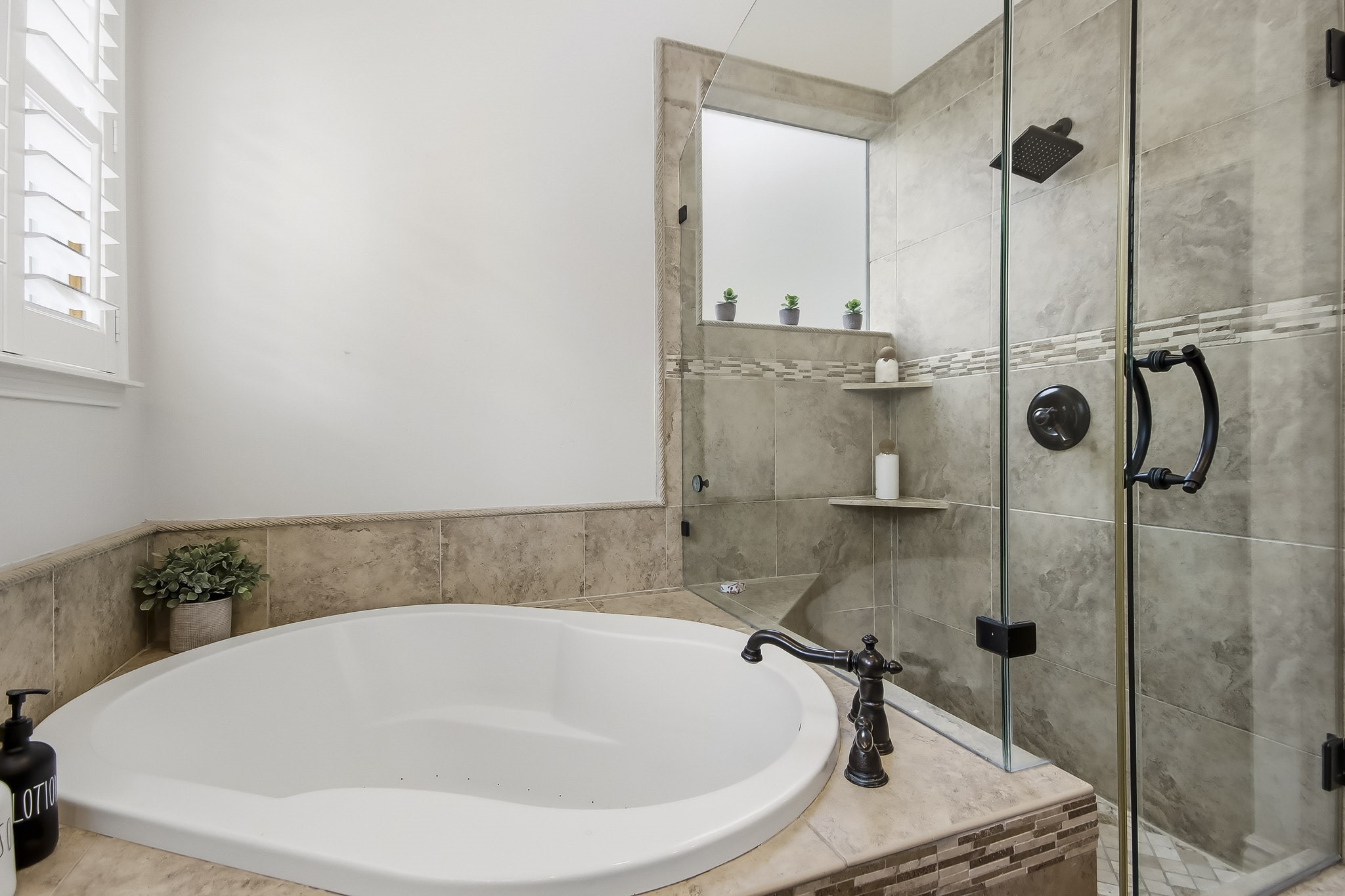 38 Sky Terrace Place, The Woodlands, TX 77381