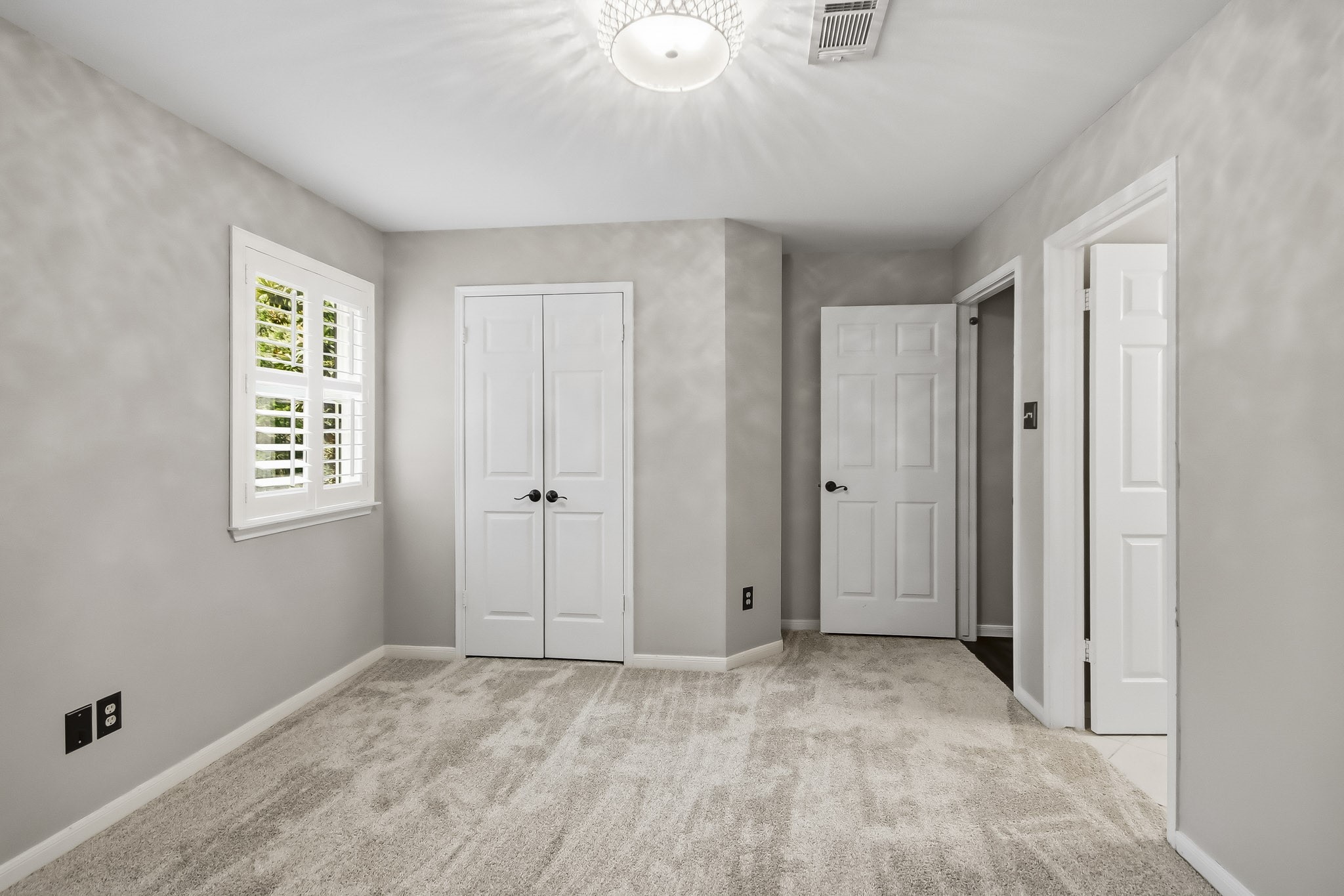 38 Sky Terrace Place, The Woodlands, TX 77381