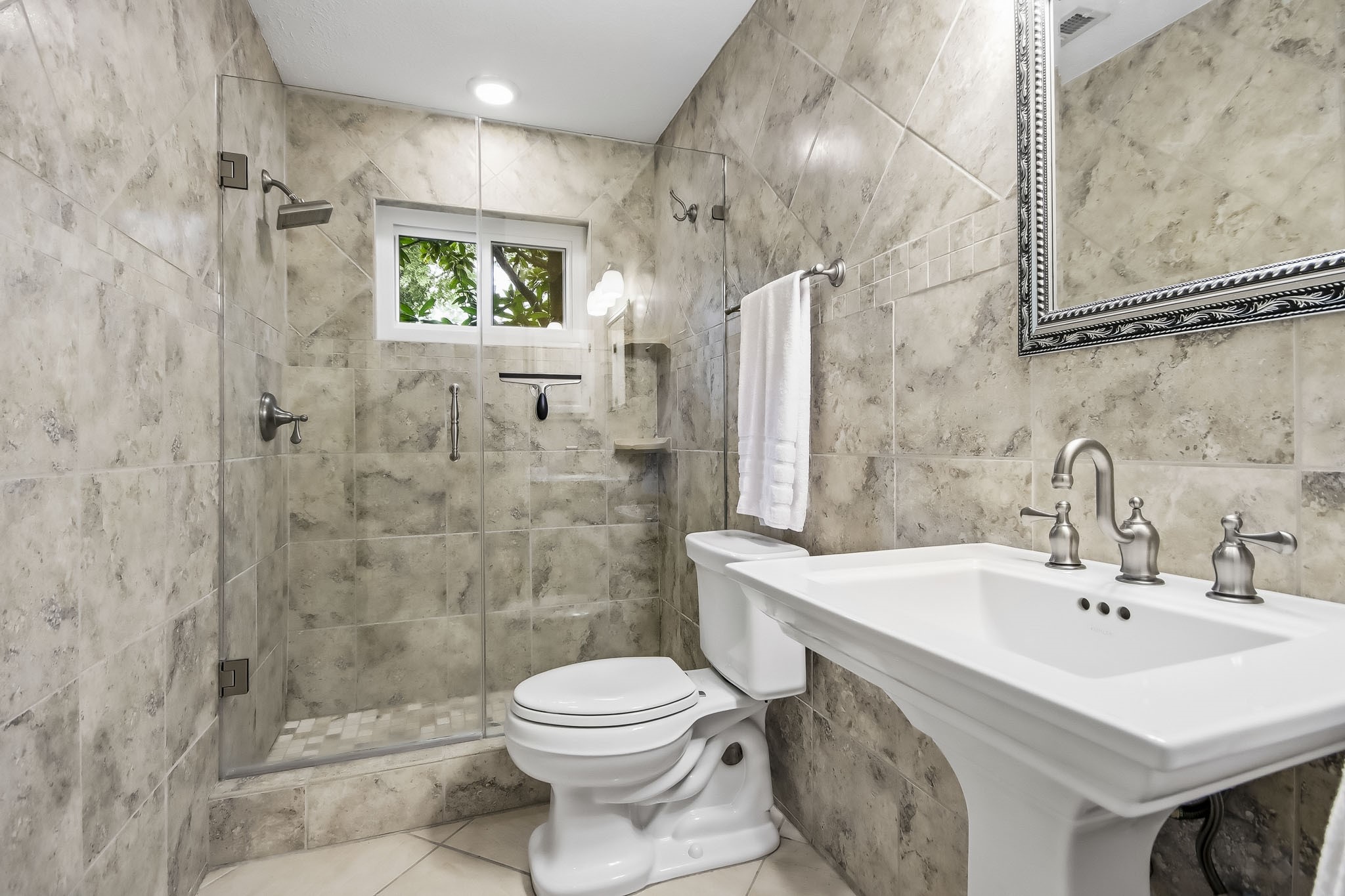 38 Sky Terrace Place, The Woodlands, TX 77381