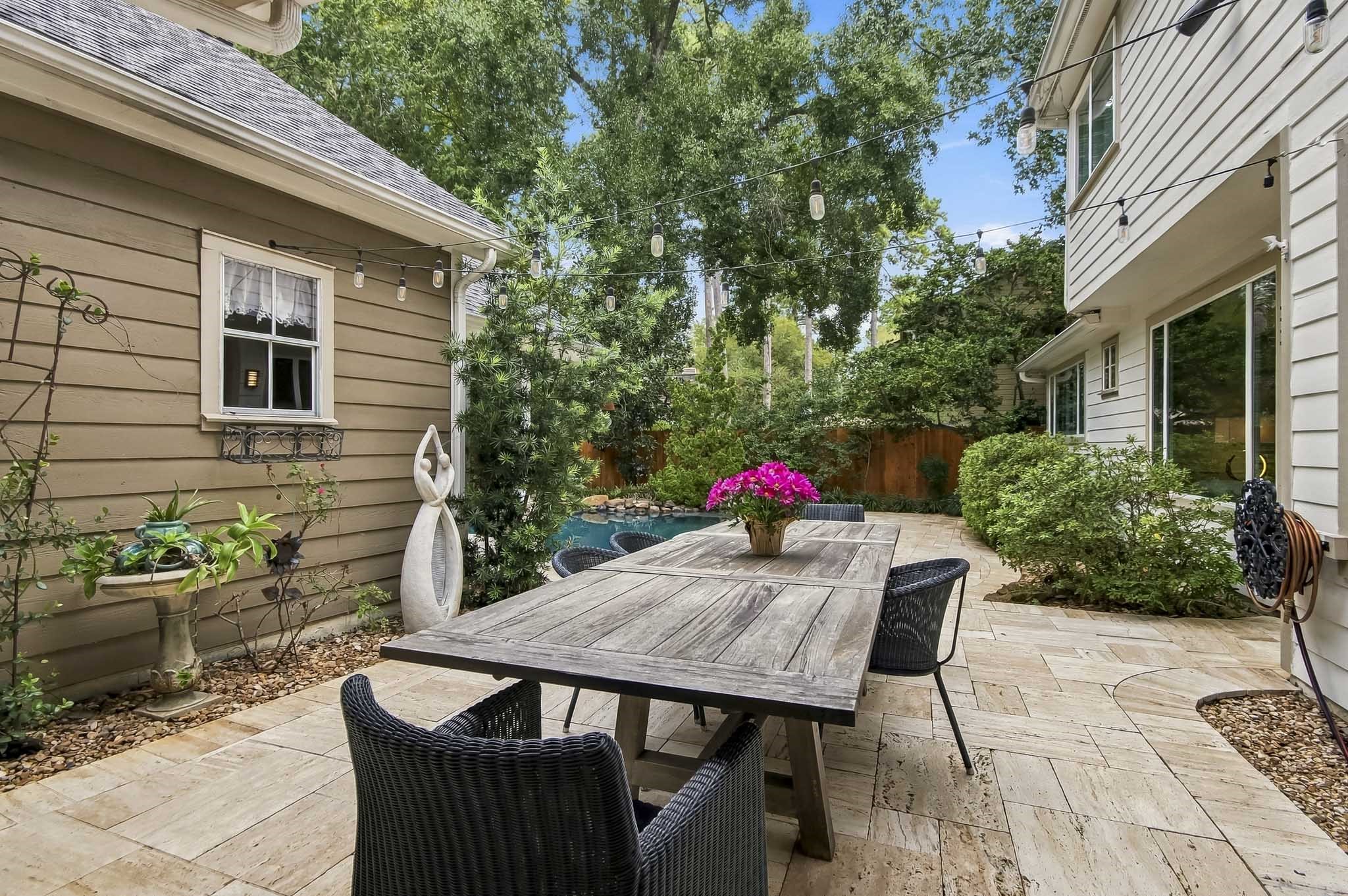 38 Sky Terrace Place, The Woodlands, TX 77381