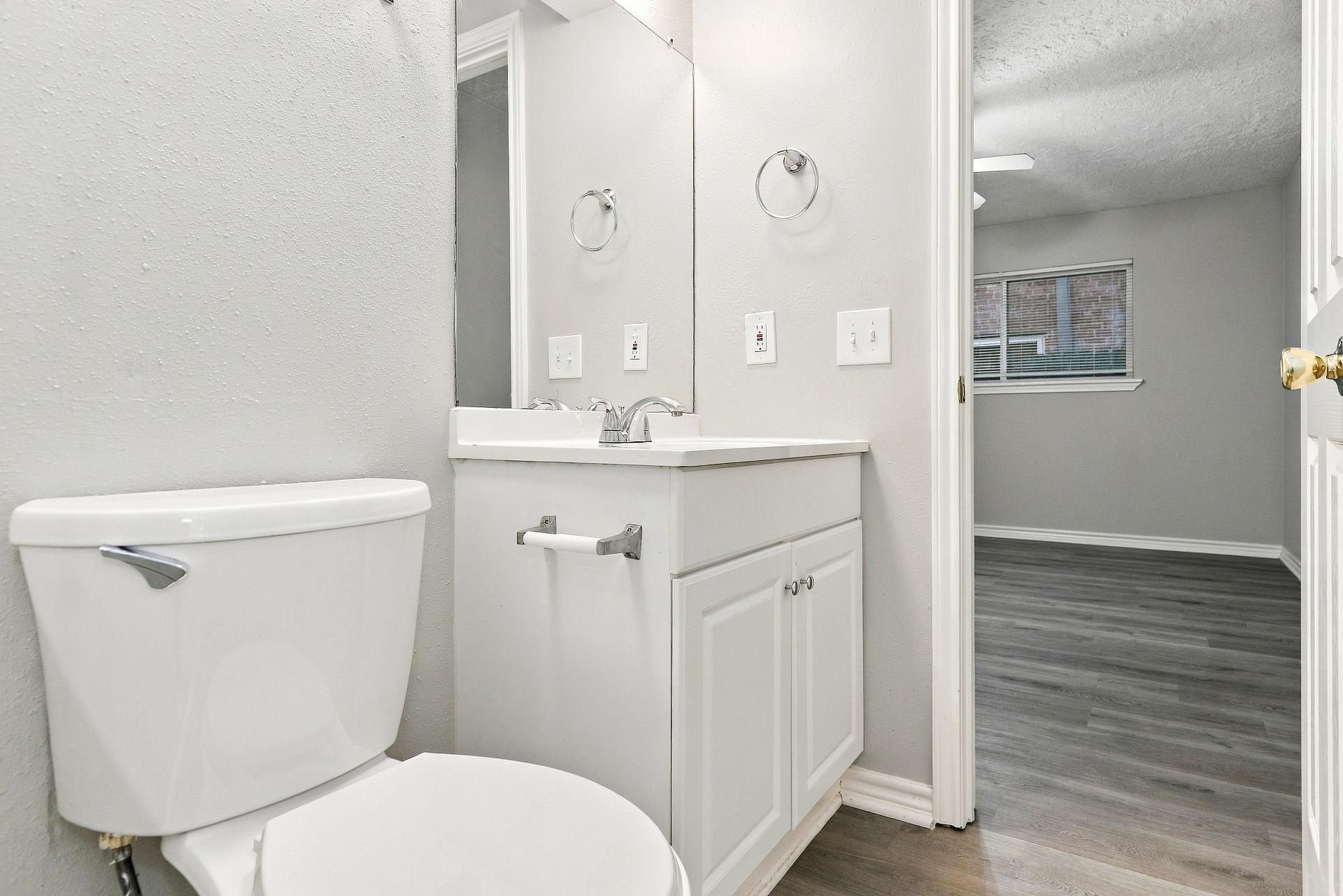12615 Enchanted Path Drive, Houston, TX 77044