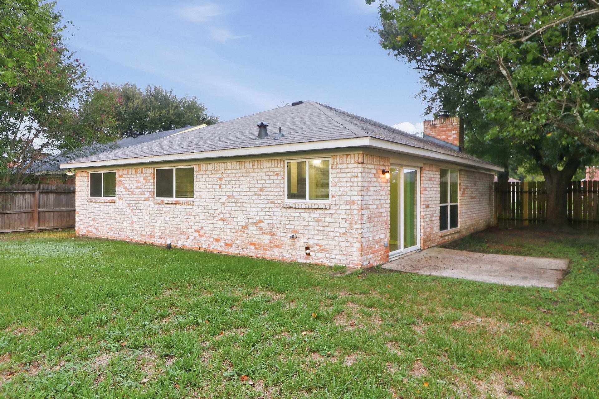 12615 Enchanted Path Drive, Houston, TX 77044