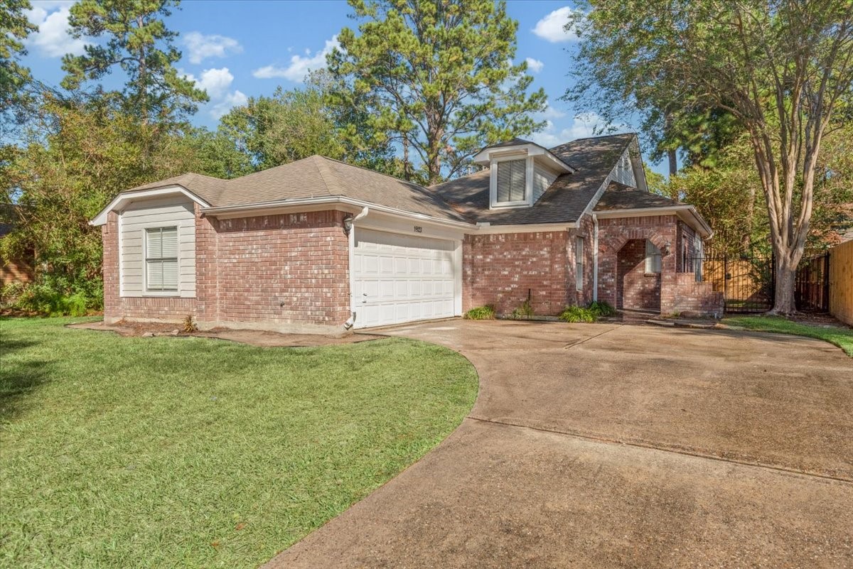 1923 Havenhouse Drive, Spring, TX 77386