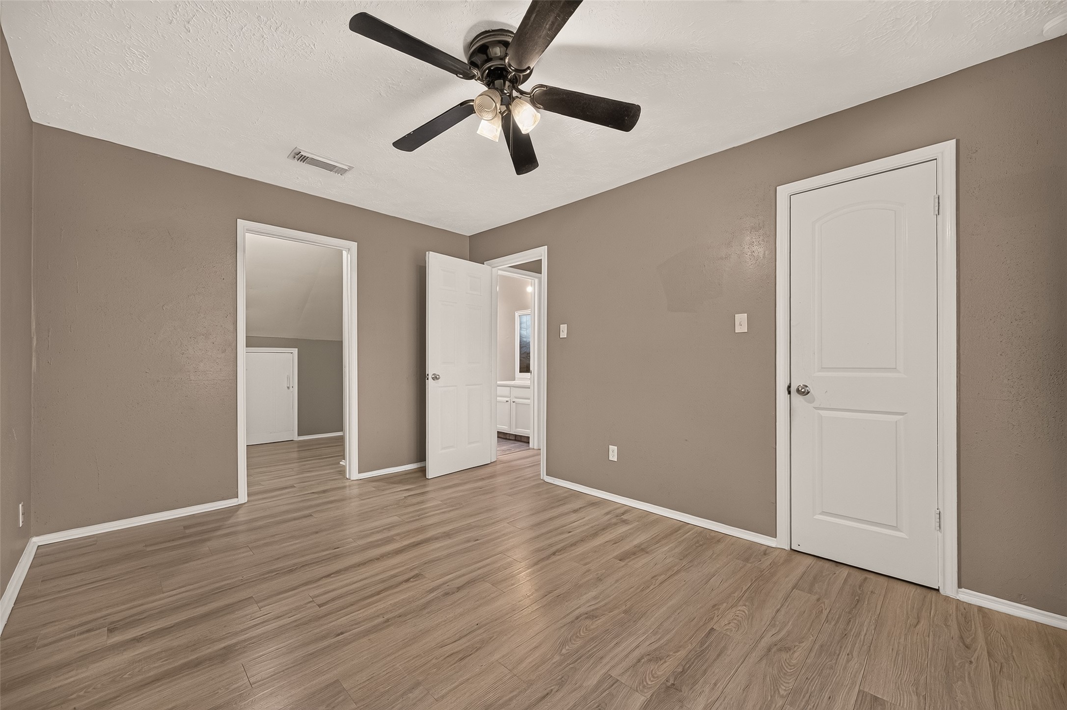 19411 Stillhouse Drive, Tomball, TX 77375