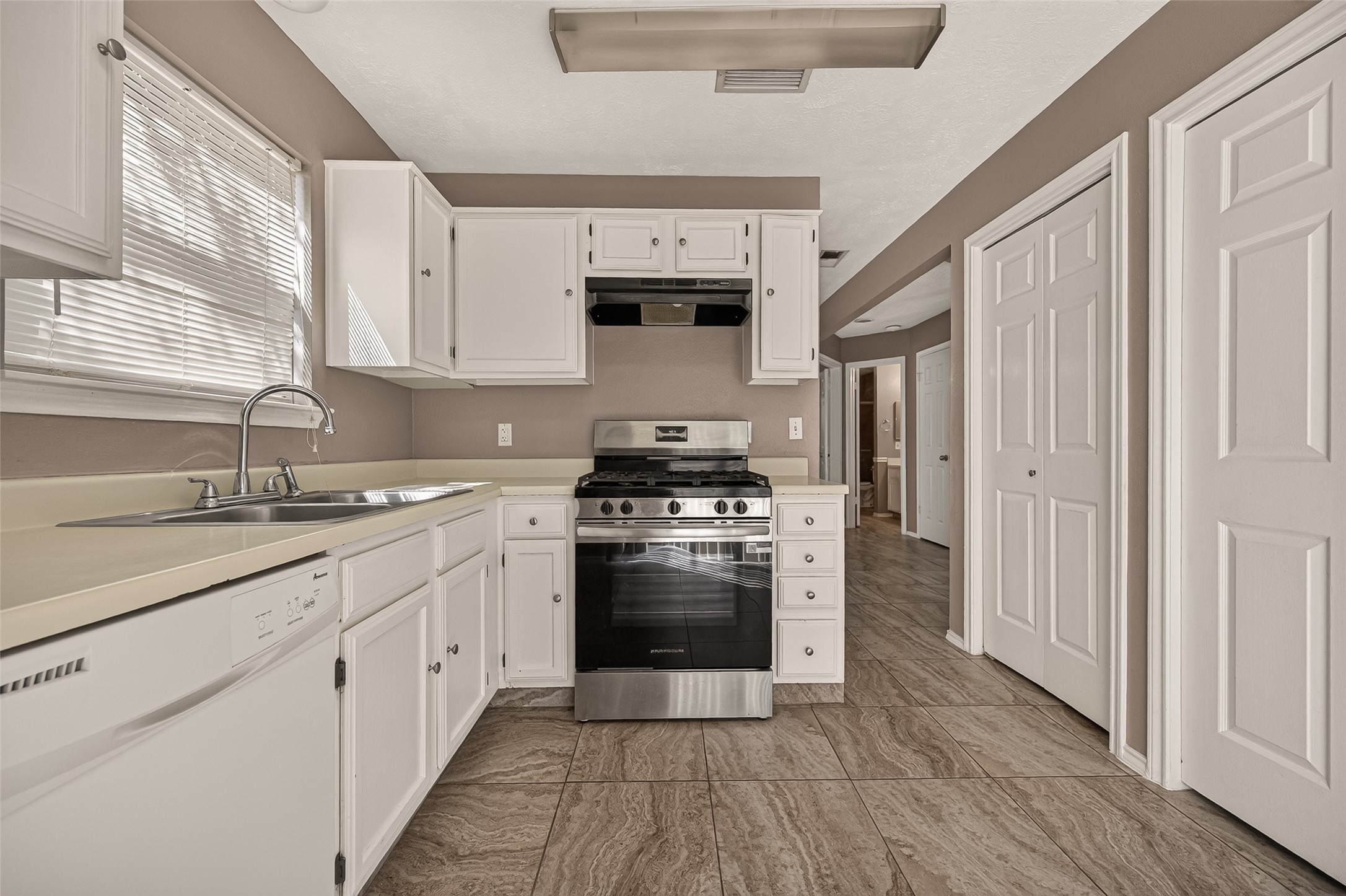 19411 Stillhouse Drive, Tomball, TX 77375