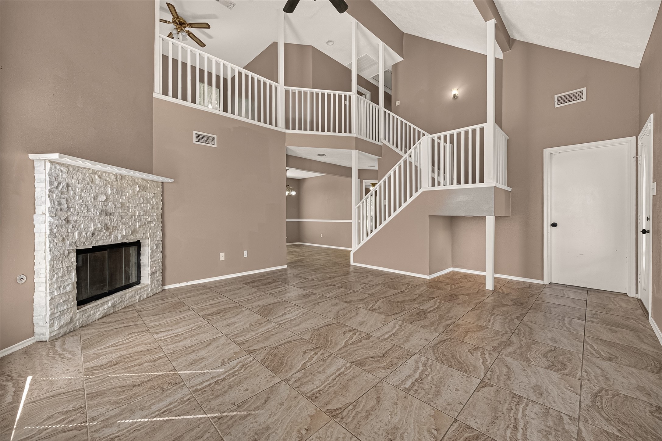 19411 Stillhouse Drive, Tomball, TX 77375 19411 Stillhouse Drive, Tomball, TX 77375