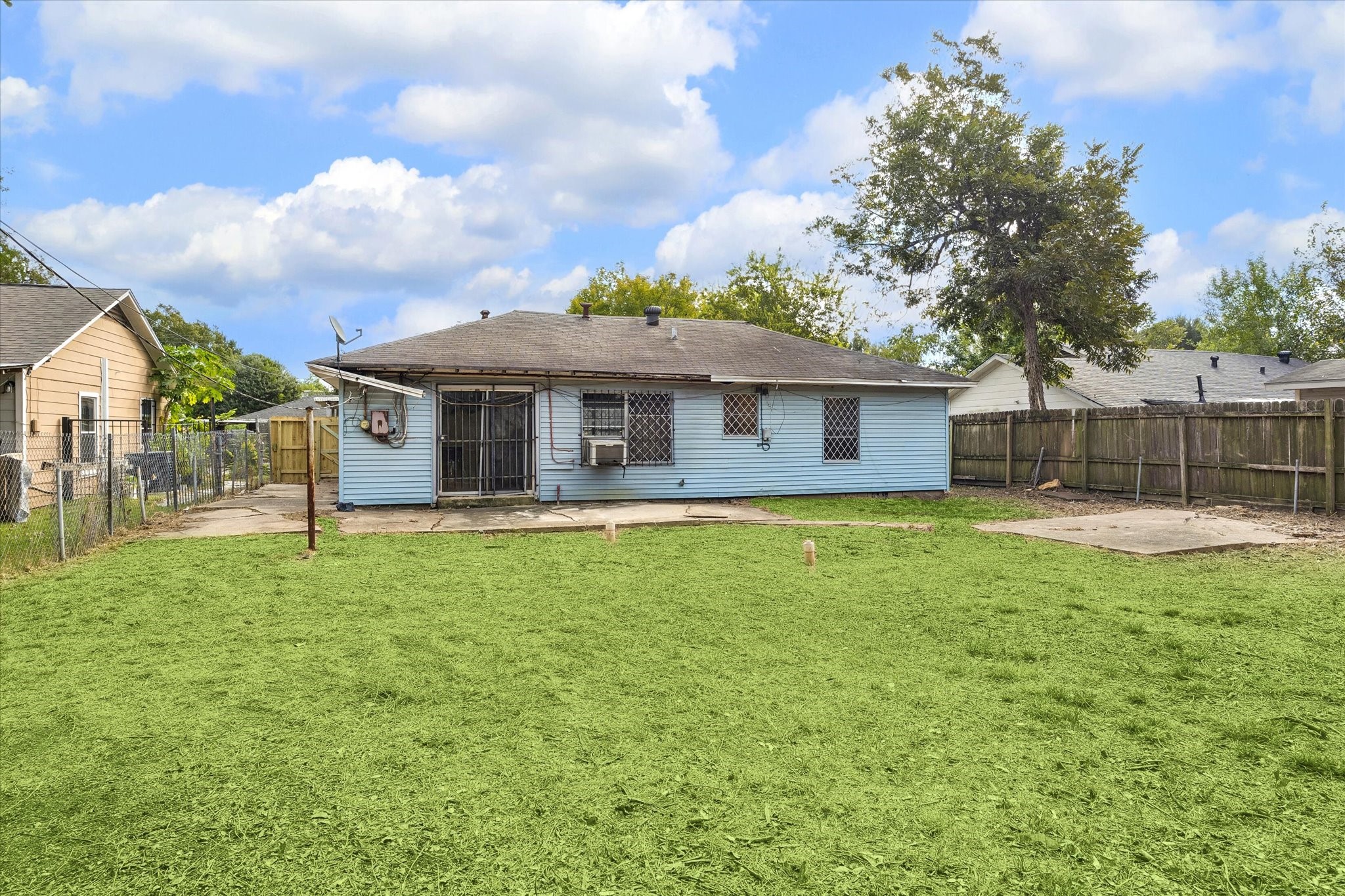 6646 Cresthill Street, Houston, TX 77033 6646 Cresthill Street, Houston, TX 77033