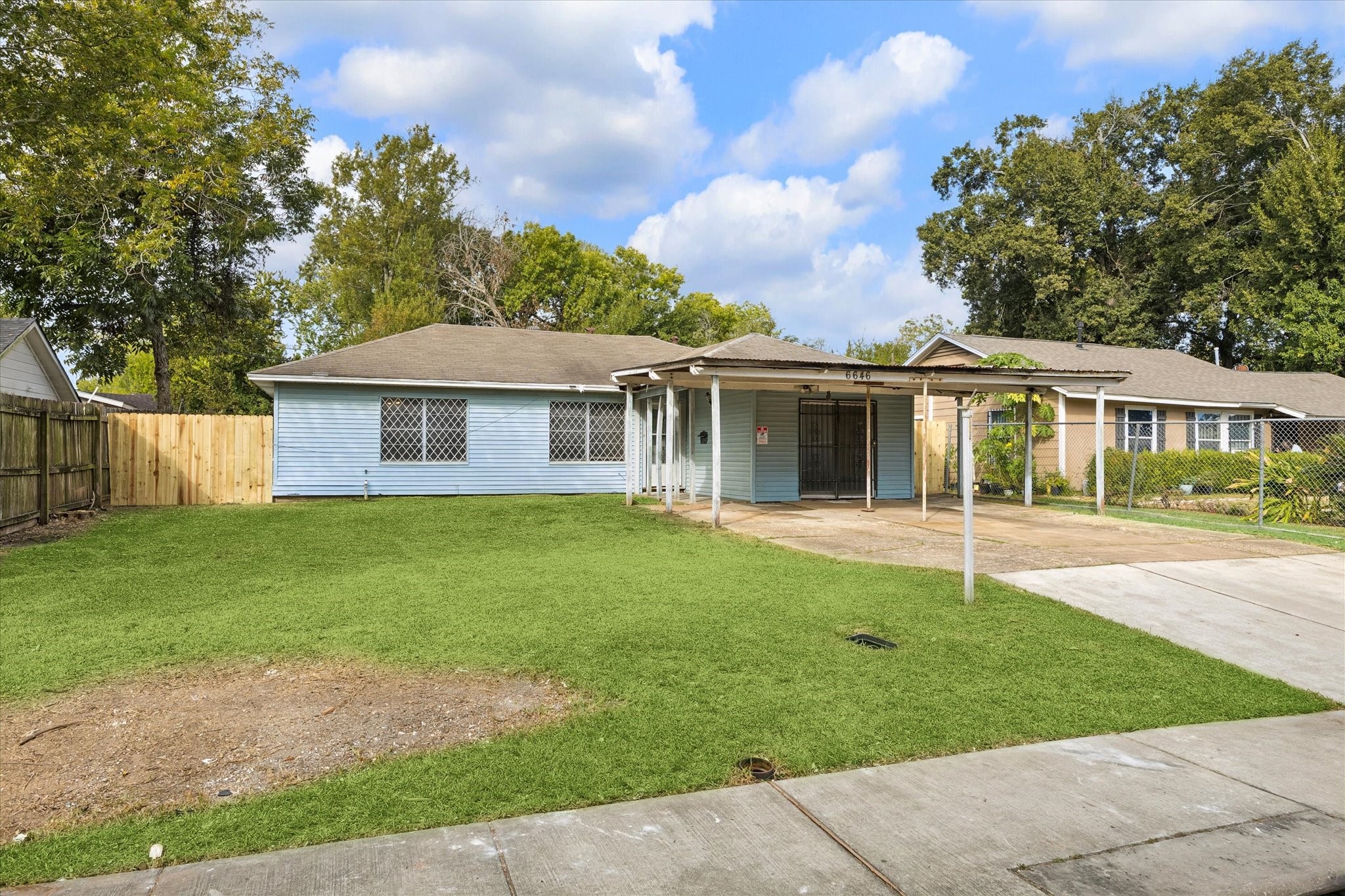 6646 Cresthill Street, Houston, TX 77033 6646 Cresthill Street, Houston, TX 77033