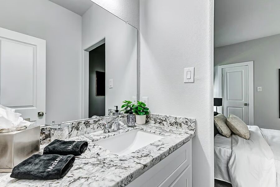 4677 Bellfort Street, #A, Houston, TX 77051