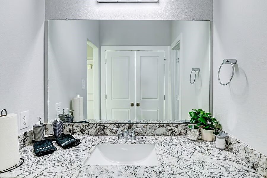 4677 Bellfort Street, #A, Houston, TX 77051