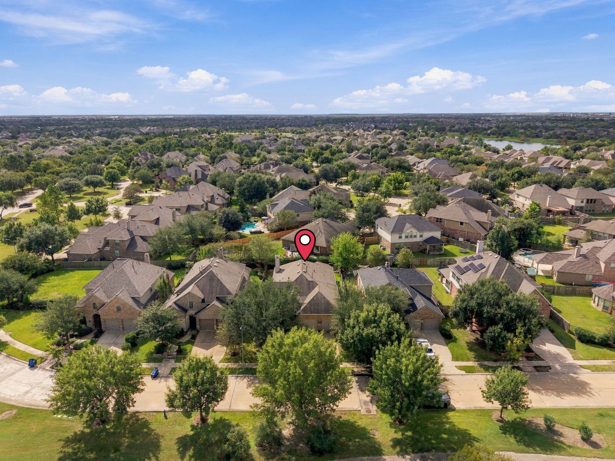 In Bridgeland you have access to many waterways, parks and walking trails. These interconnected trail systems seamlessly link neighborhoods to key amenities, including schools, churches, Lakeland Activity Center, Dragonfly Park, Lakeland Village Center and much more!