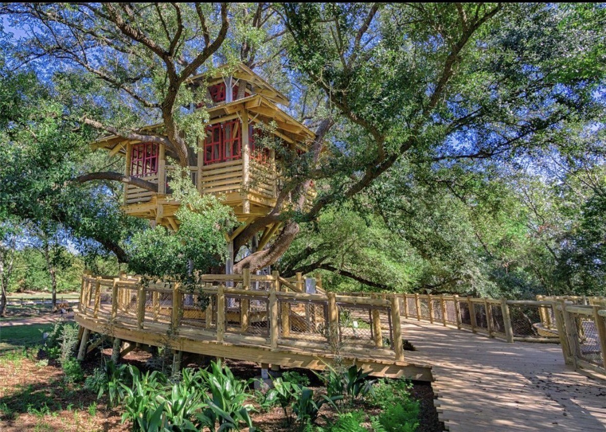 Bridgeland Tree House just minutes away.