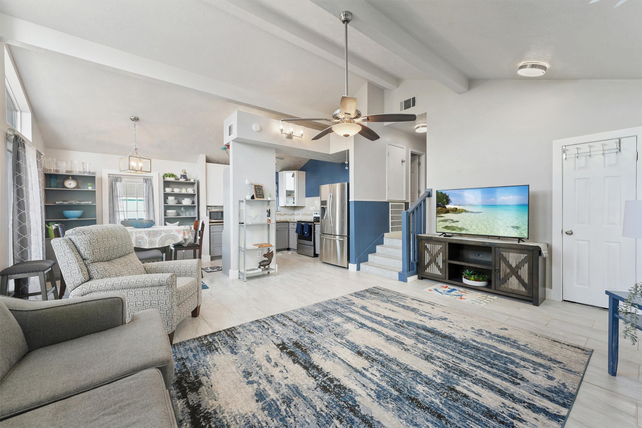 Abundant natural light pours
through windows, creating a bright
and inviting atmosphere. Abundant natural light pours
through windows, creating a bright
and inviting atmosphere.
