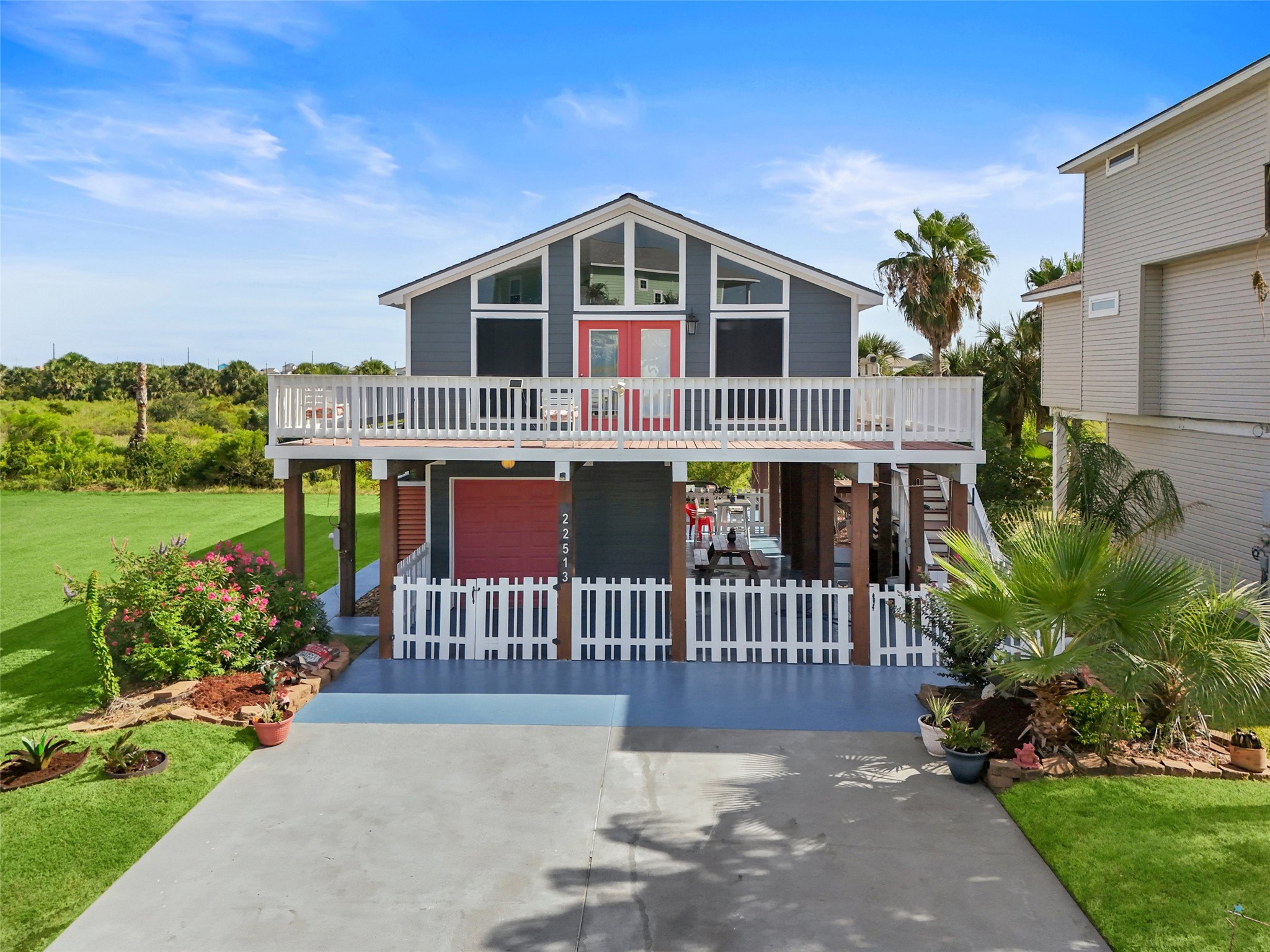 Welcome to 22513 Bay Point Drive! Welcome to 22513 Bay Point Drive!