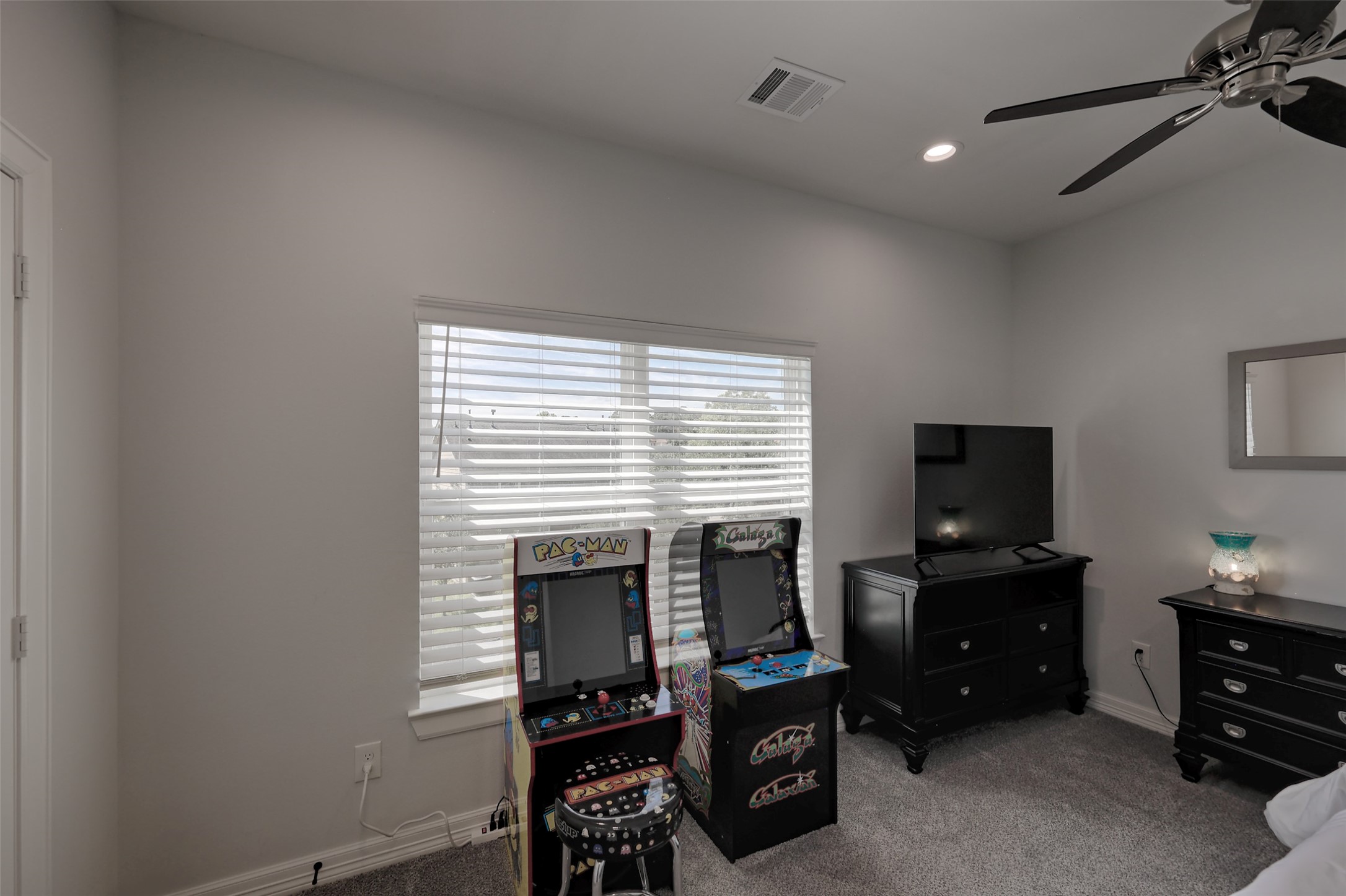 132 Capetown Circle, Montgomery, TX 77356