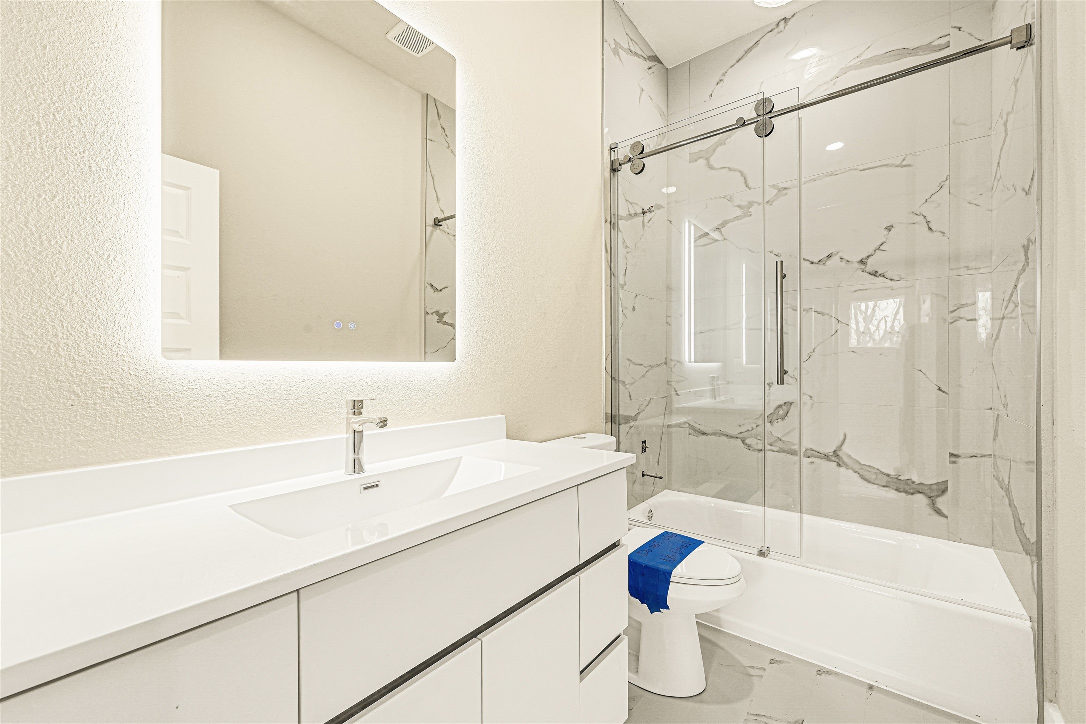 712 Savonna, Houston, TX 77076