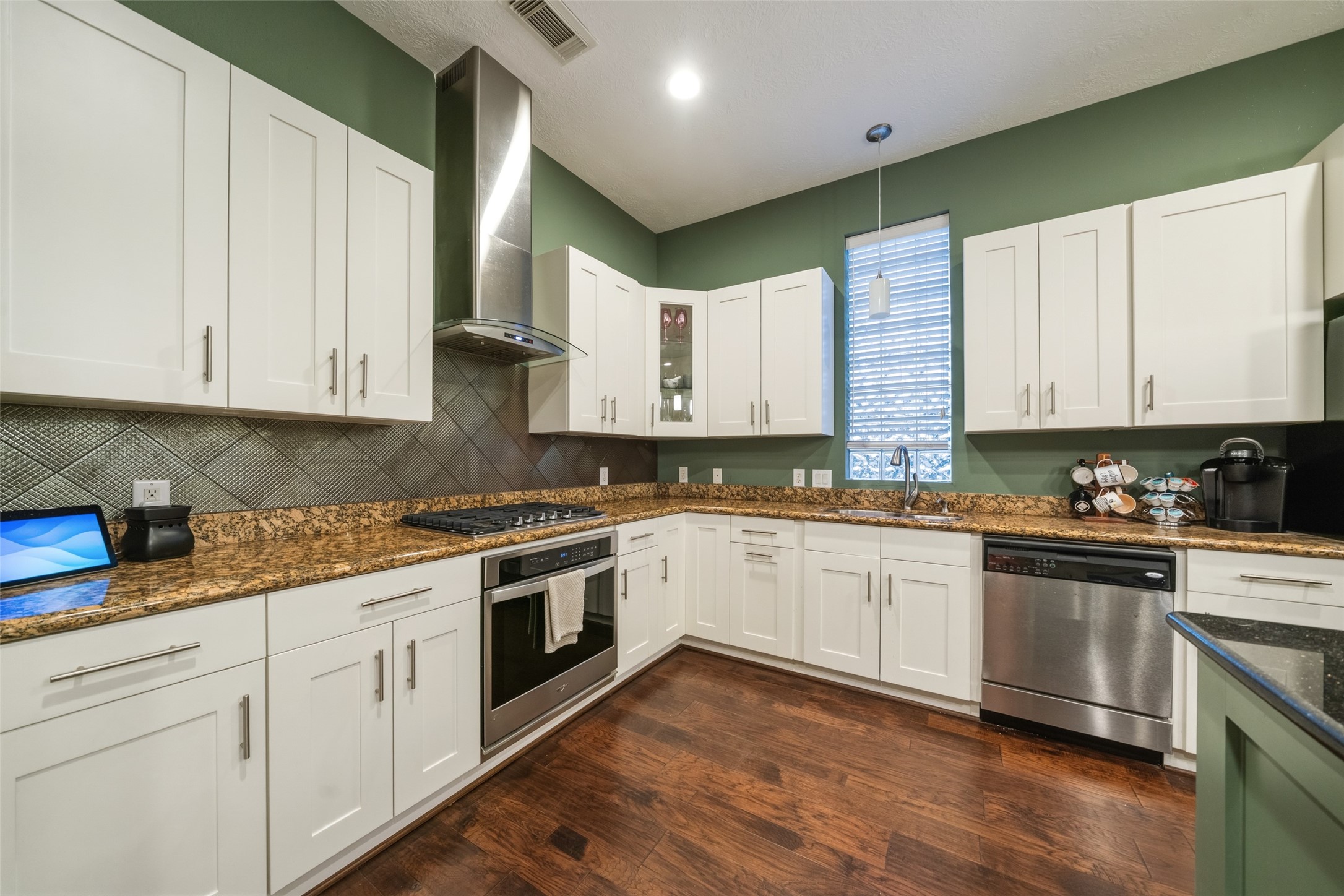 1003 Gillette Street, Houston, TX 77019