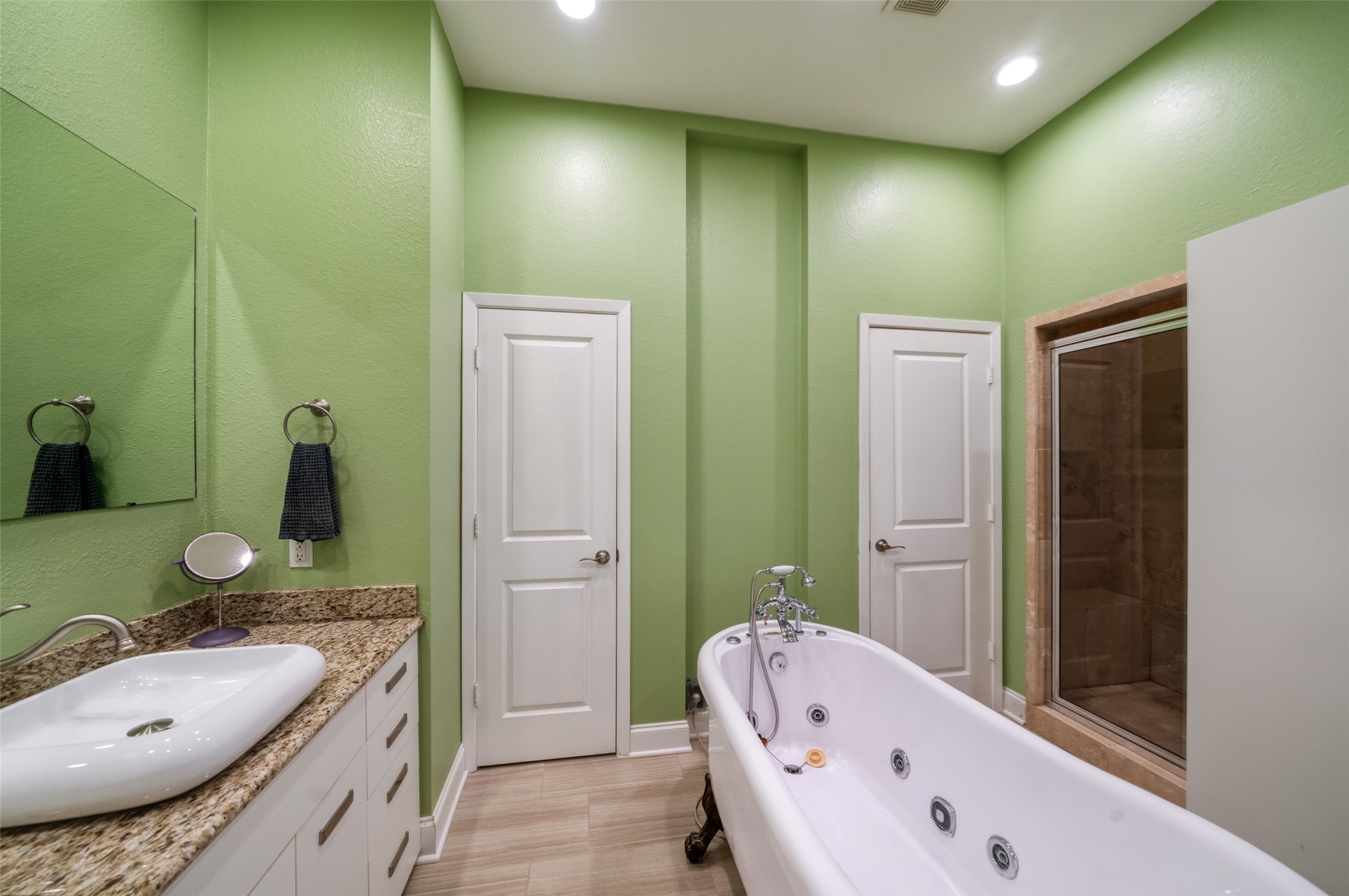 1003 Gillette Street, Houston, TX 77019