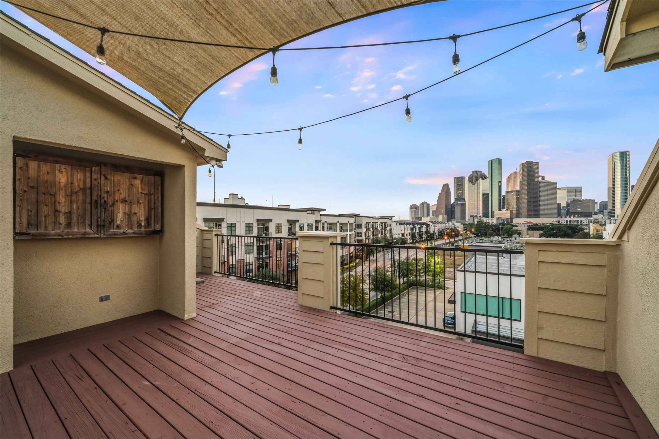 1003 Gillette Street, Houston, TX 77019