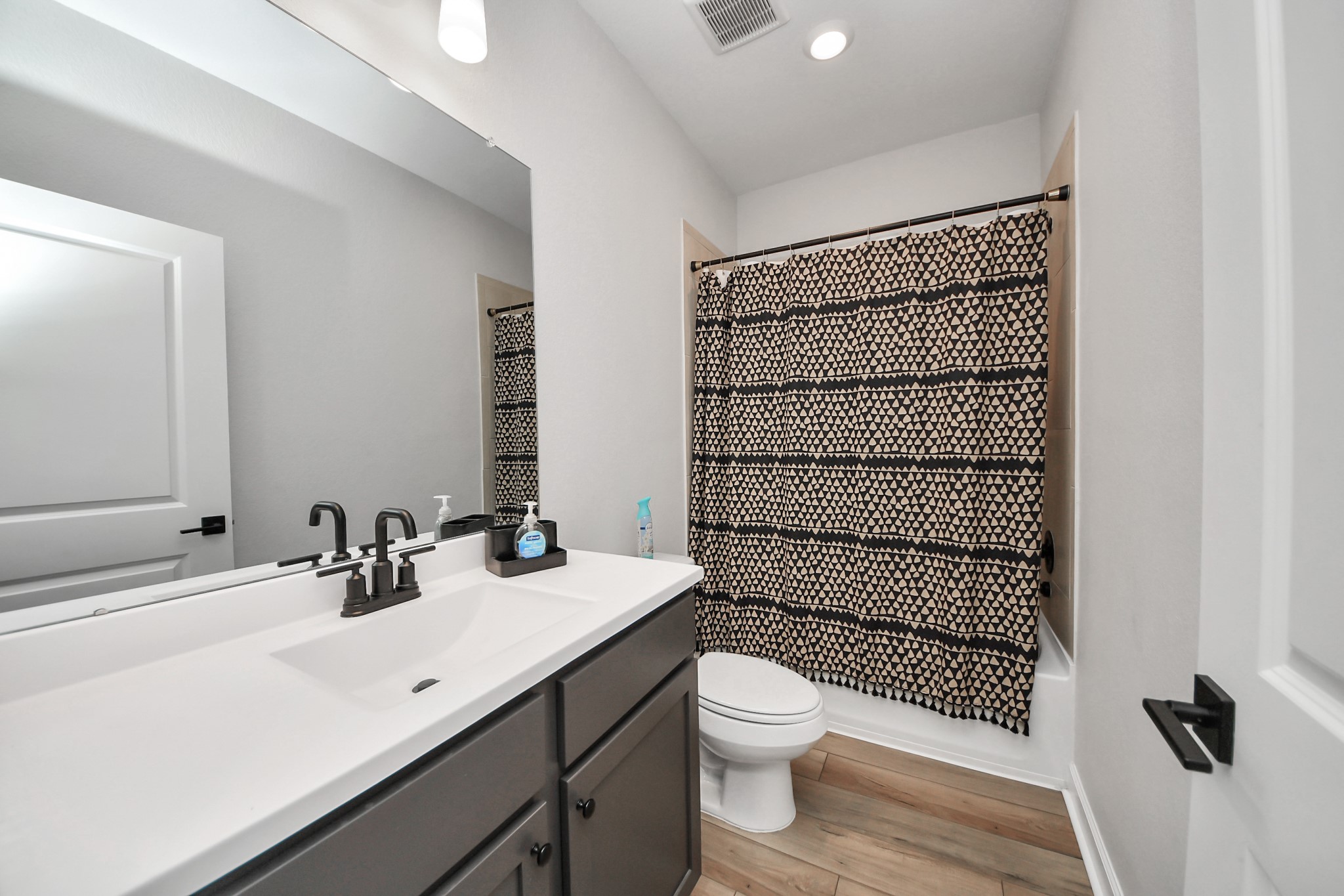 3006 Floating Barque Drive, Santa Fe, TX 77510