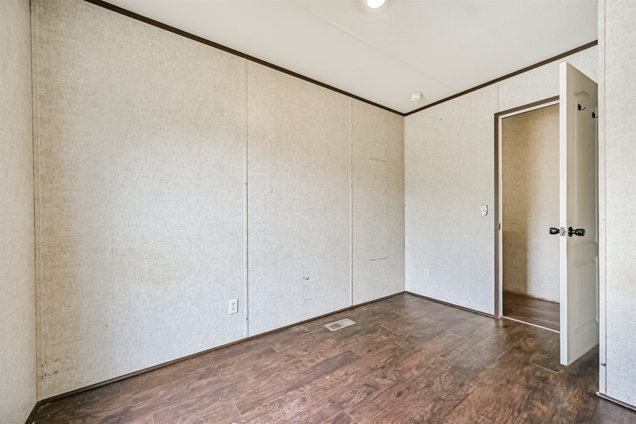 215 Sitka Drive, Holiday Lakes, TX 77515