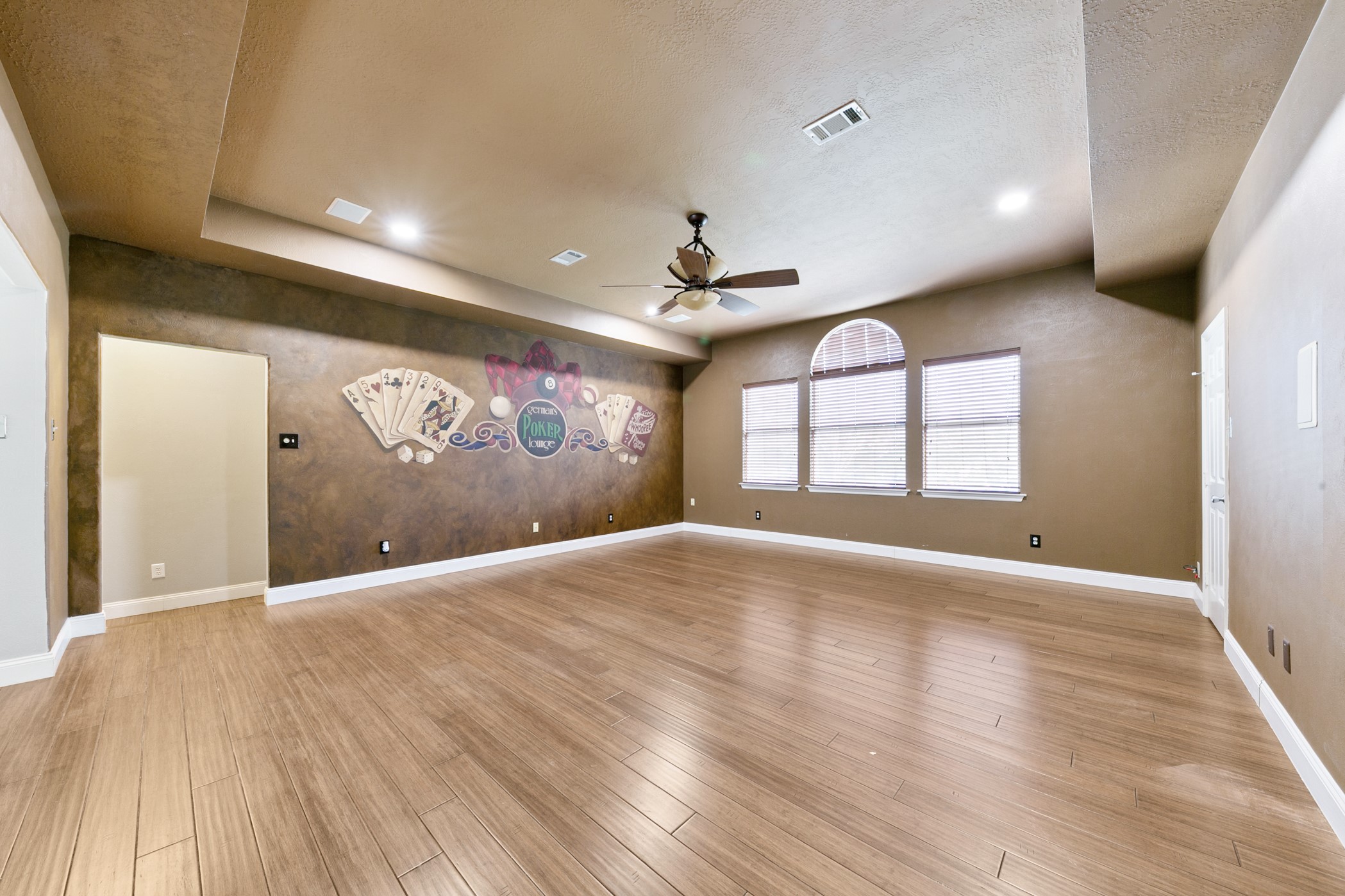 Huge game room