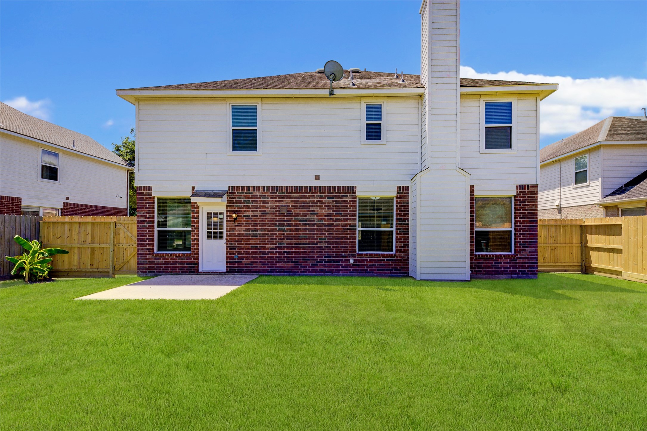 9003 Sundown Drive, Pearland, TX 77584