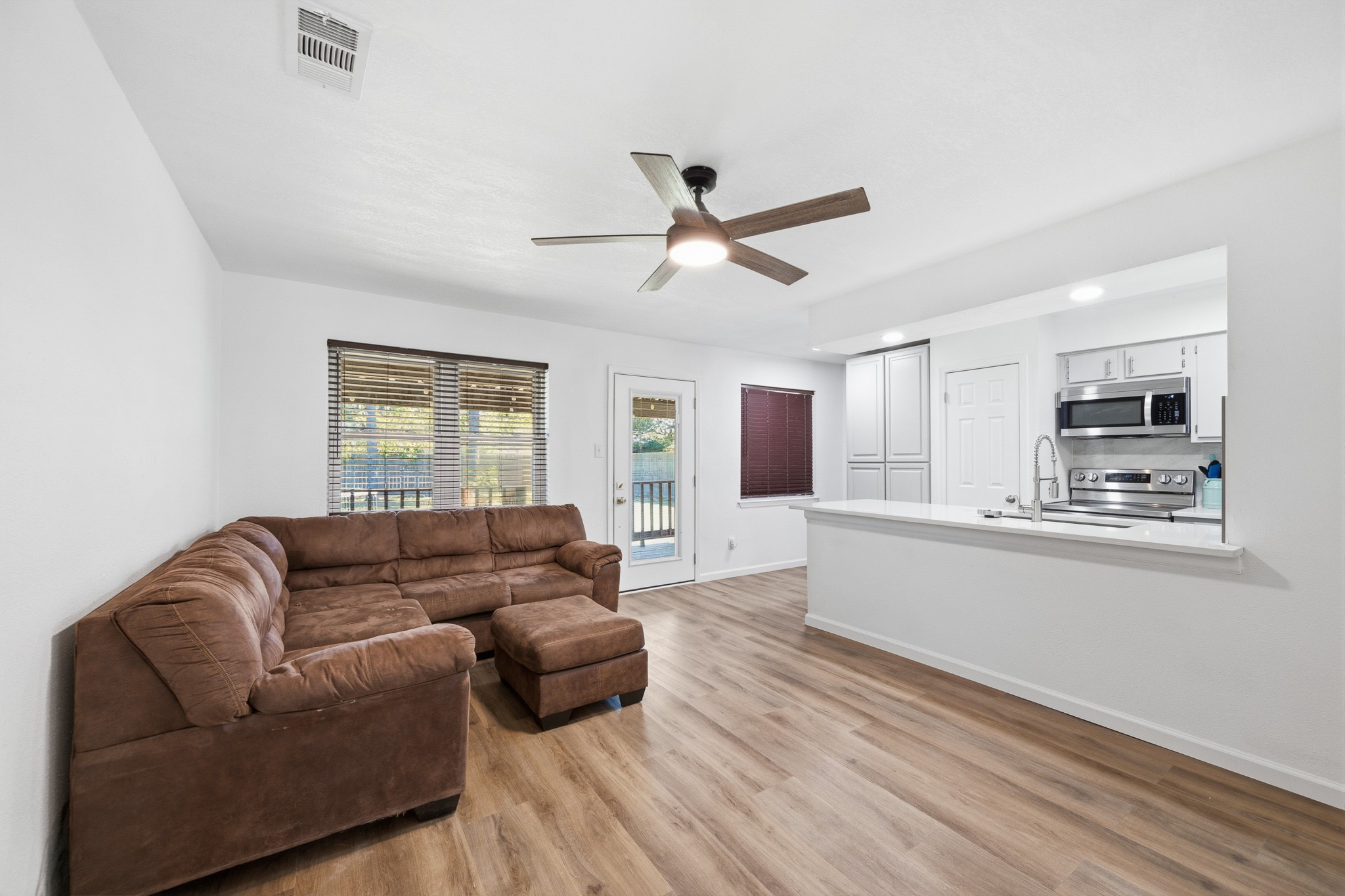 3311 Schroeder Avenue, Needville, TX 77461