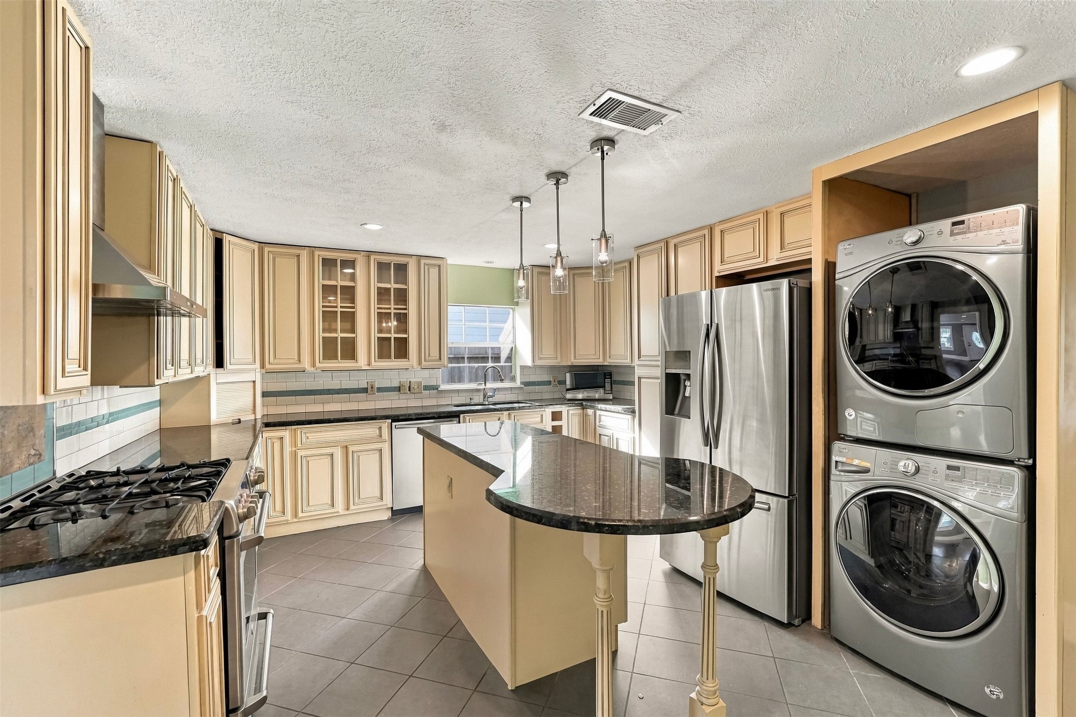 1006 Robbie Street, Houston, TX 77009