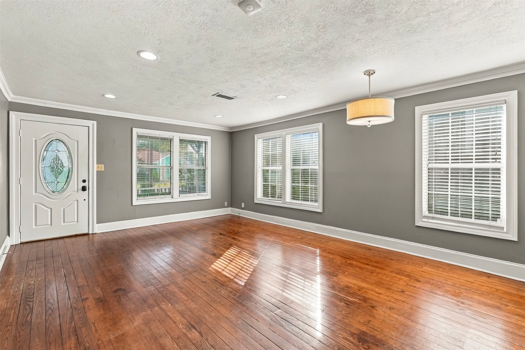 1006 Robbie Street, Houston, TX 77009