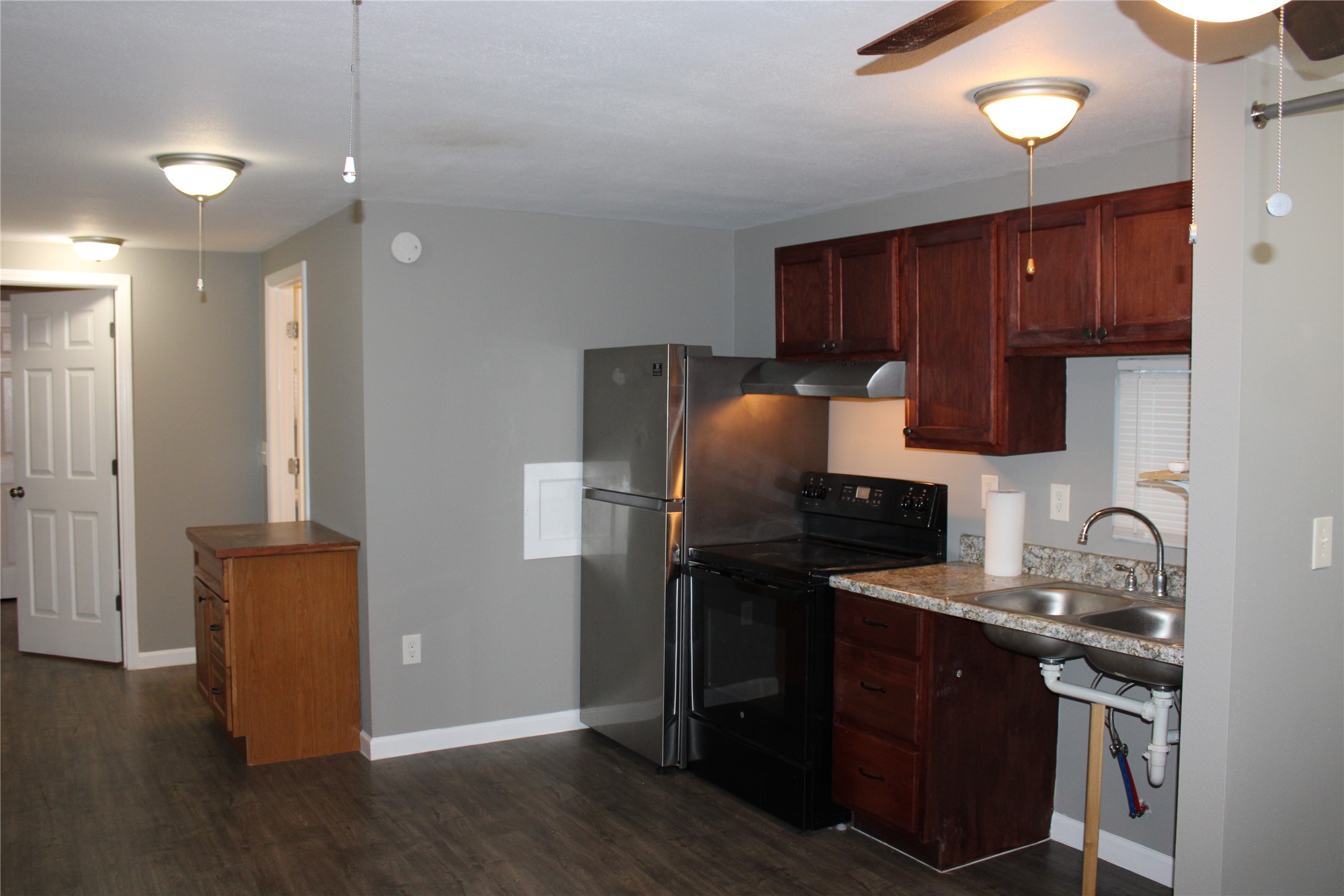 717 7th Street, Dickinson, TX 77539 717 7th Street, Dickinson, TX 77539