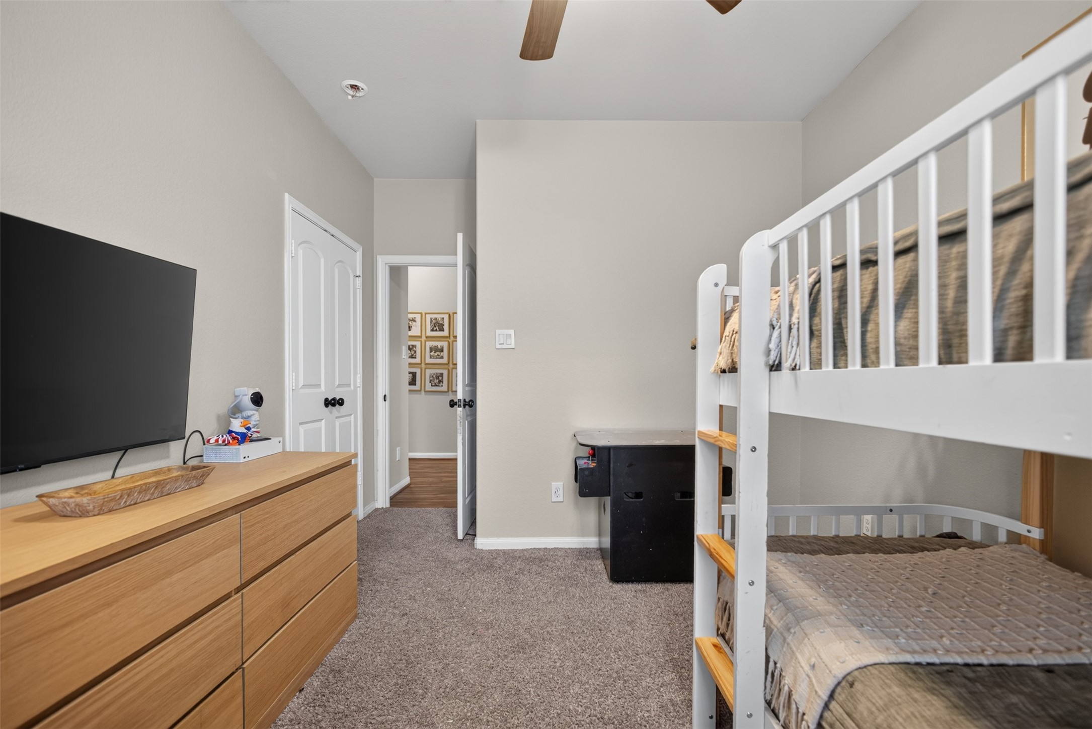 15015 Meadow Glen N, Conroe, TX 77306
