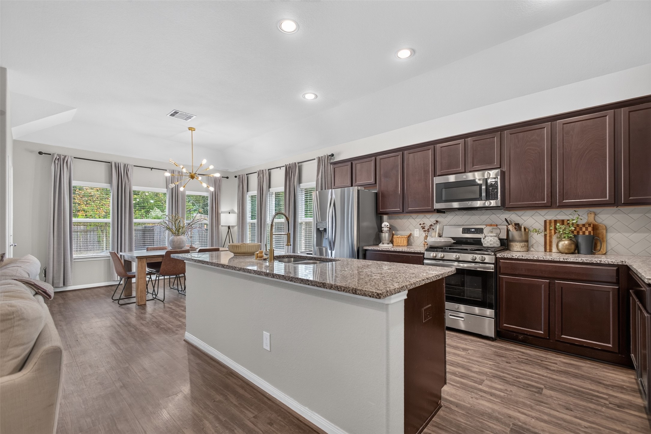 15015 Meadow Glen N, Conroe, TX 77306 15015 Meadow Glen N, Conroe, TX 77306