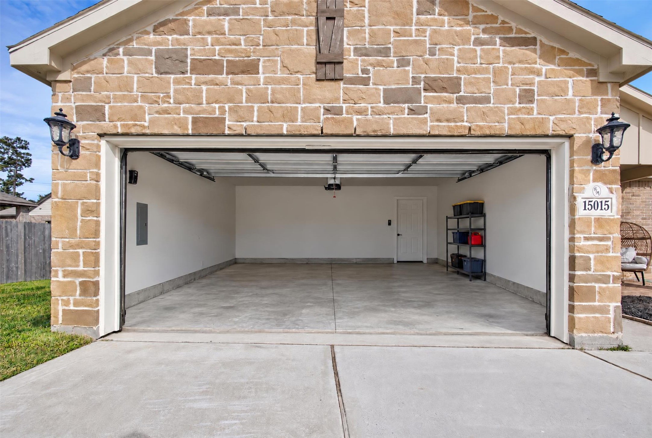 15015 Meadow Glen N, Conroe, TX 77306