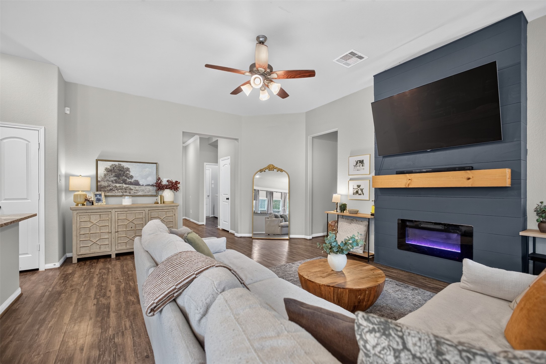 15015 Meadow Glen N, Conroe, TX 77306 15015 Meadow Glen N, Conroe, TX 77306