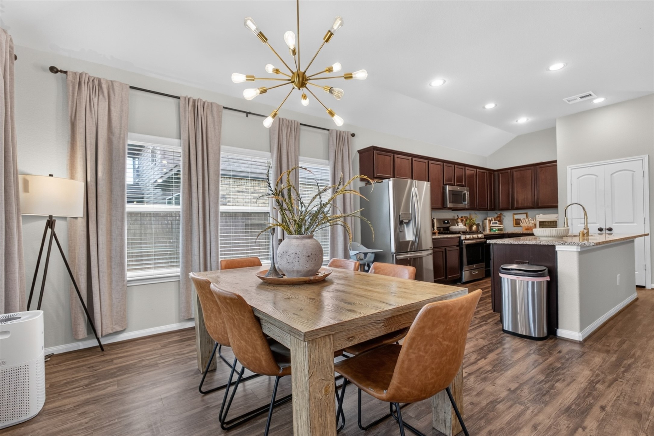 15015 Meadow Glen N, Conroe, TX 77306