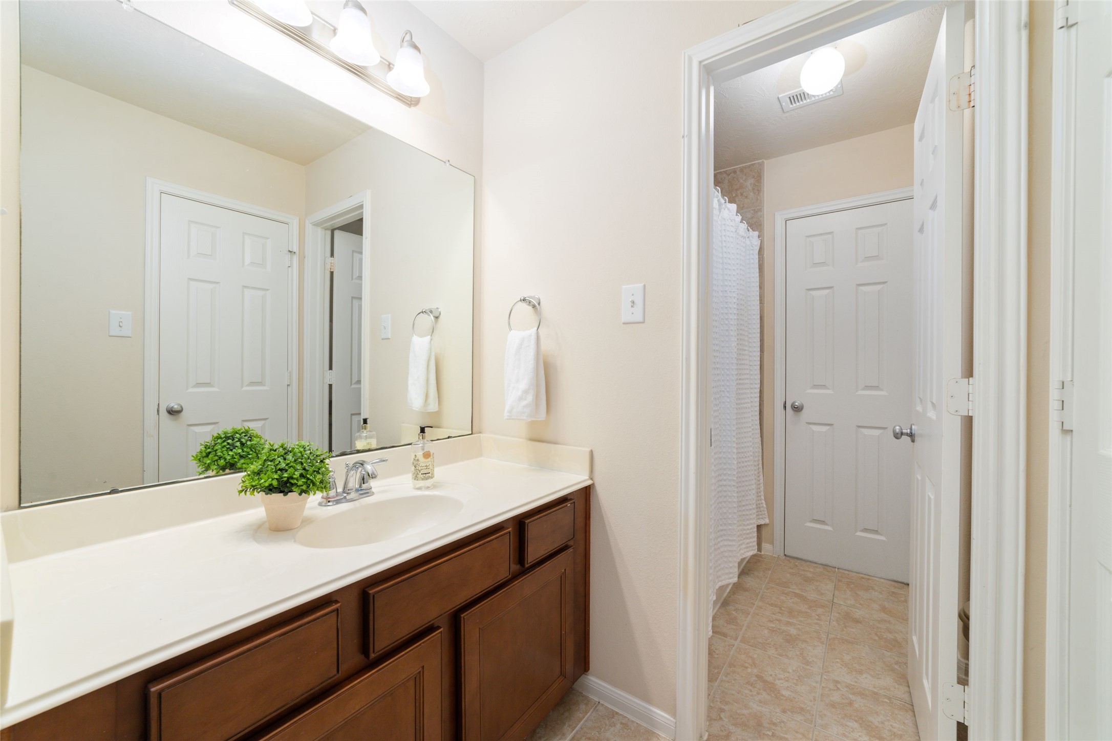 14422 Lakepointe Bend Lane, Cypress, TX 77429