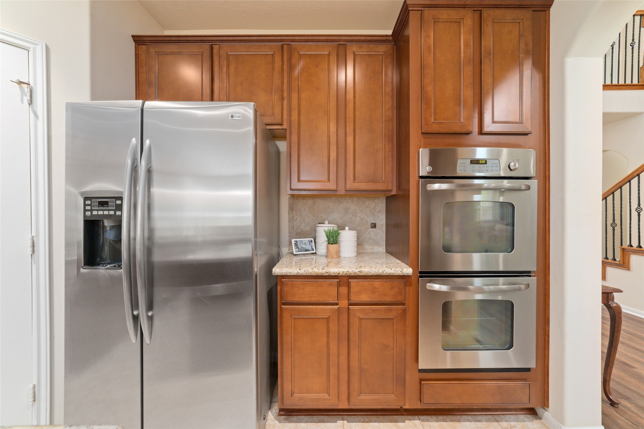 Everyone loves having the convenience of double ovens!