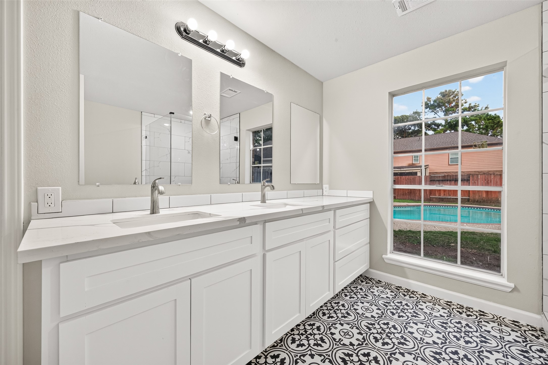7434 Shangrila Lane, Houston, TX 77095