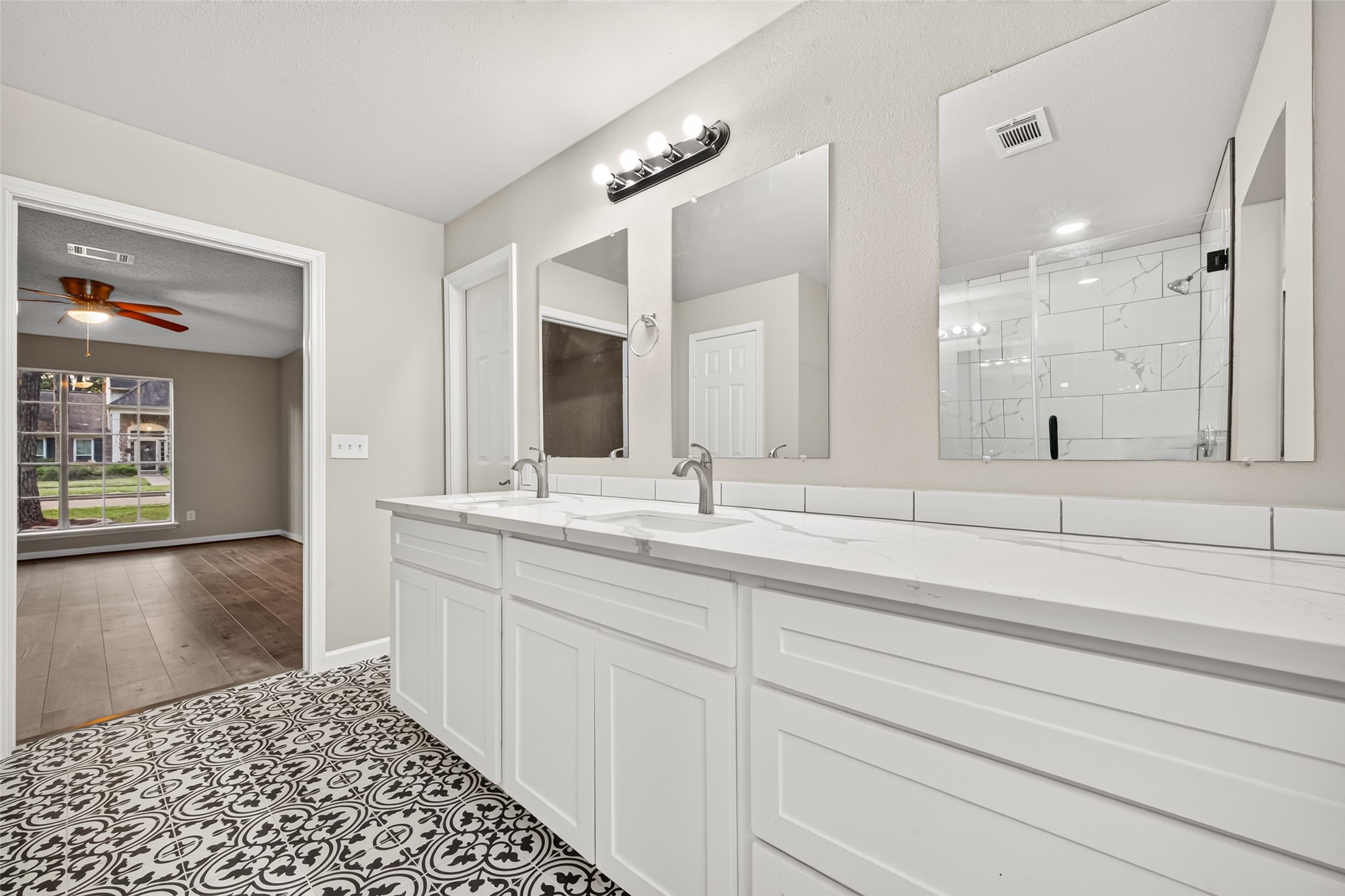 7434 Shangrila Lane, Houston, TX 77095