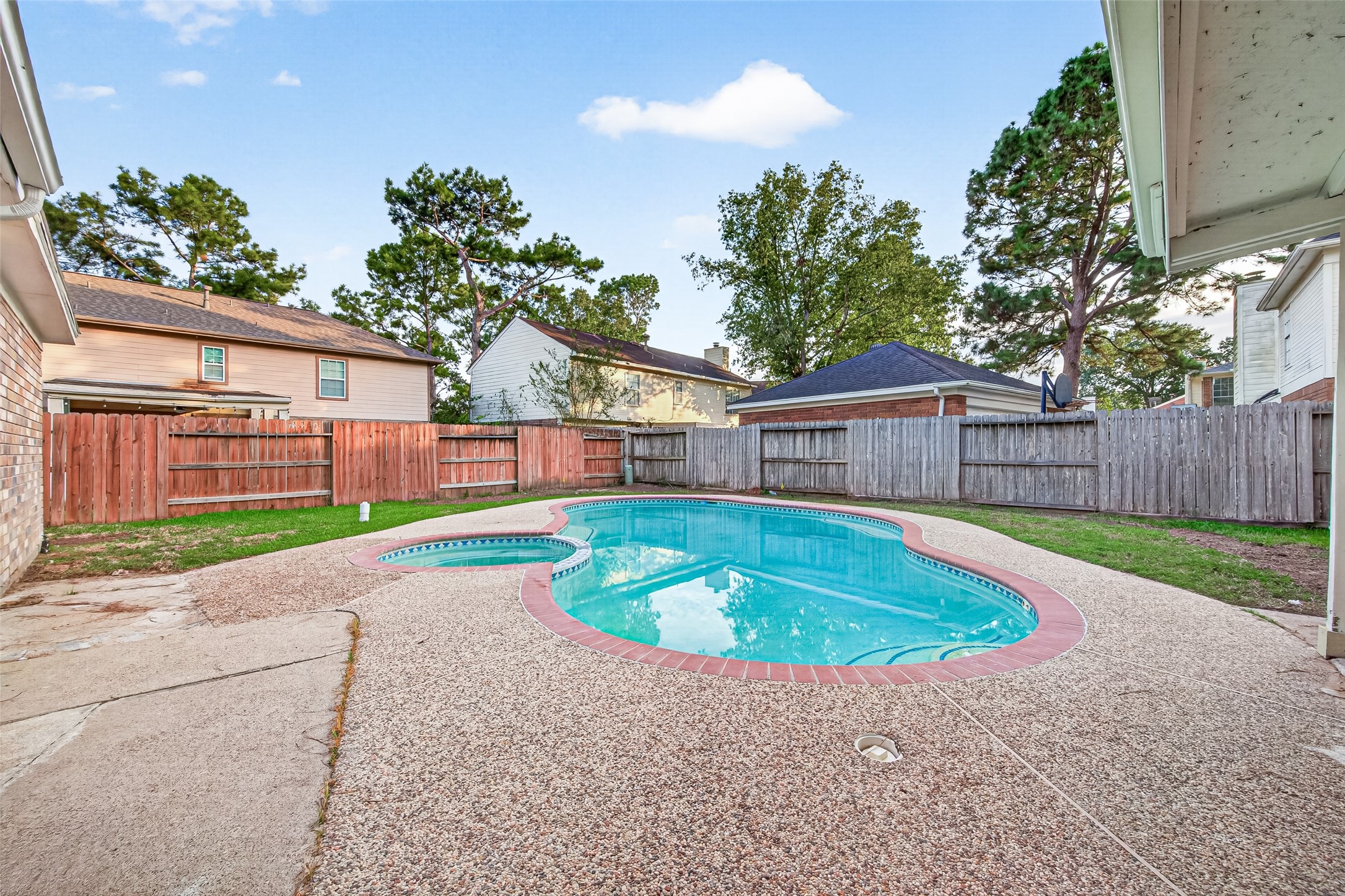 7434 Shangrila Lane, Houston, TX 77095