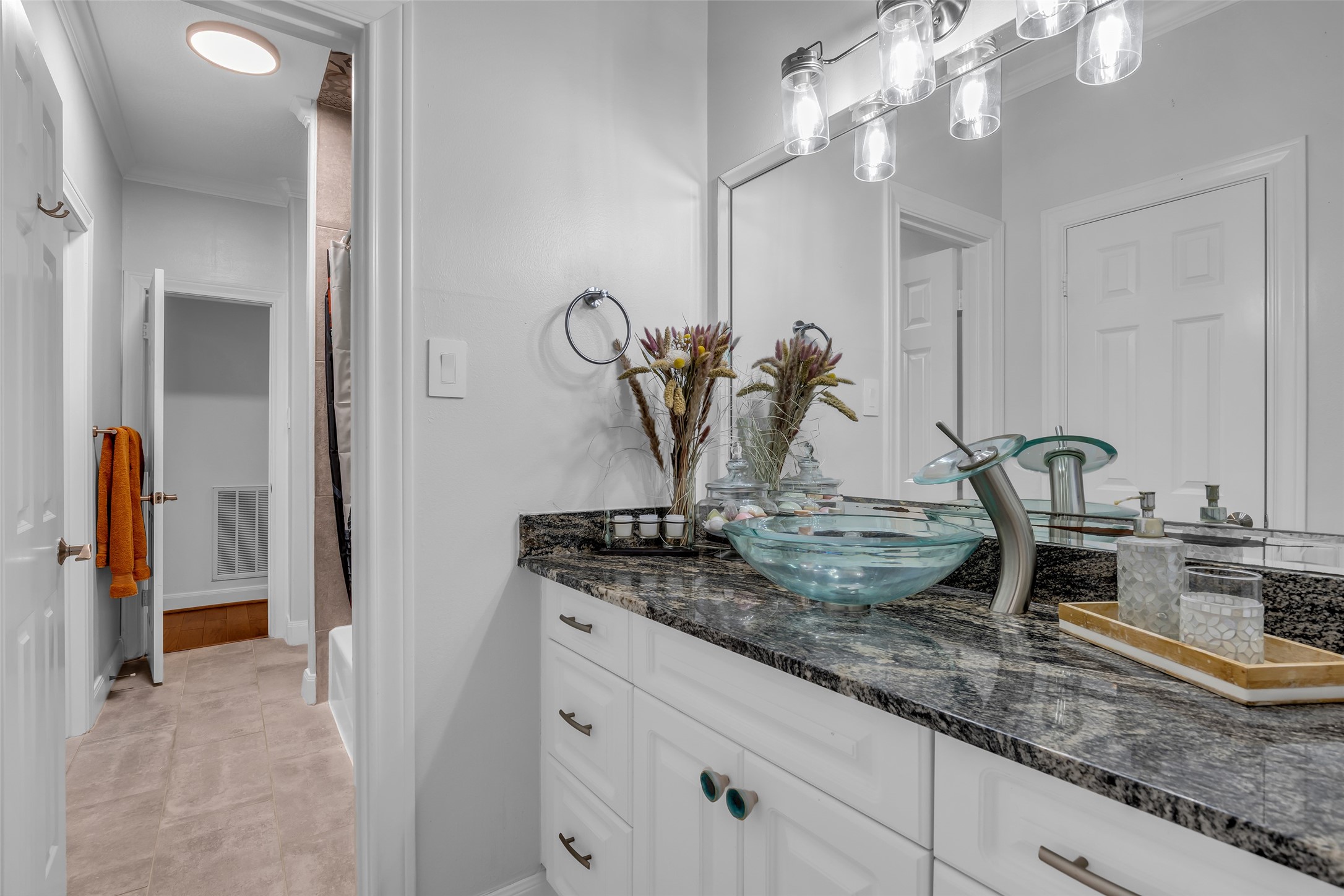 The vanity area for bedroom 3.