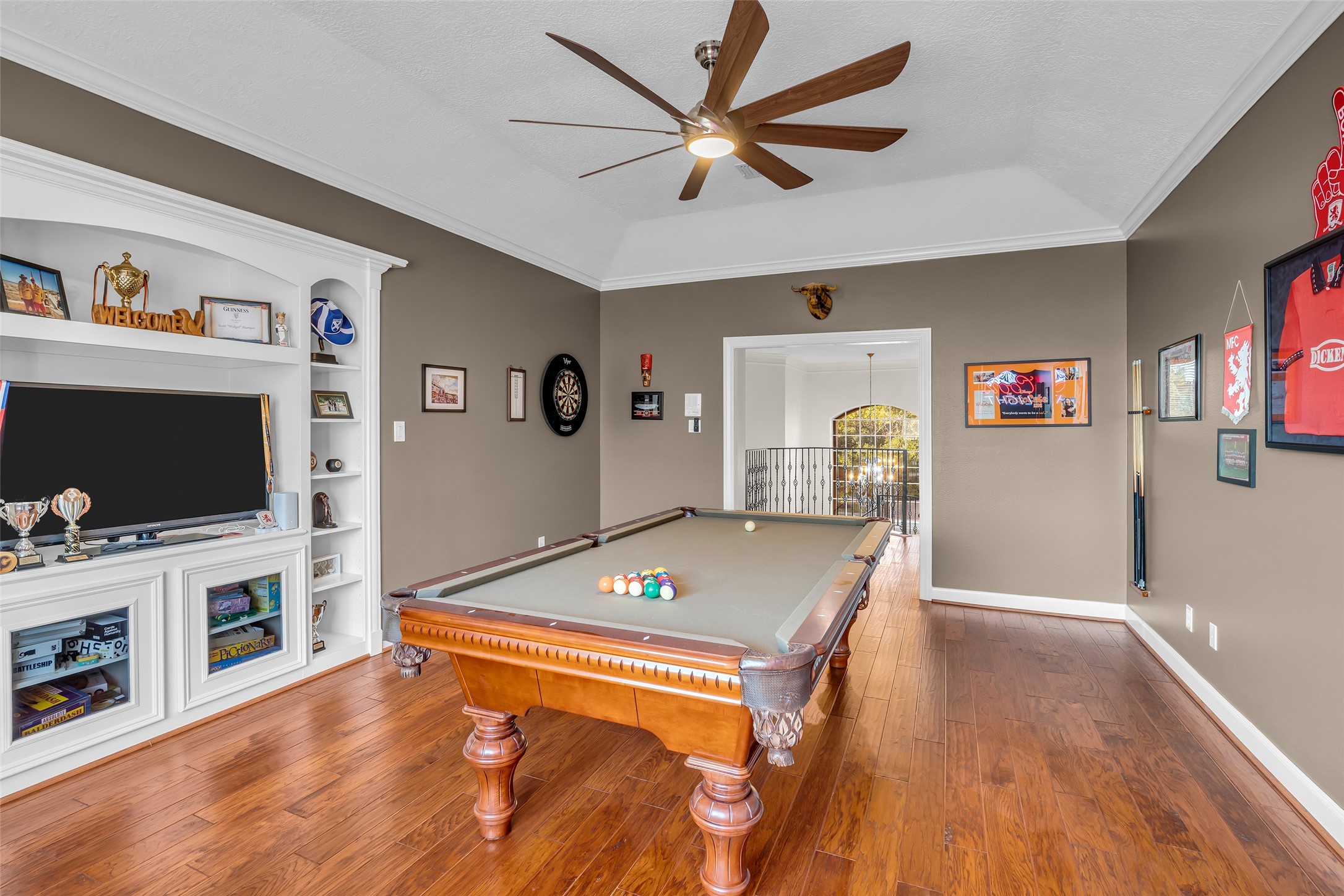 On the second floor is a game room.
