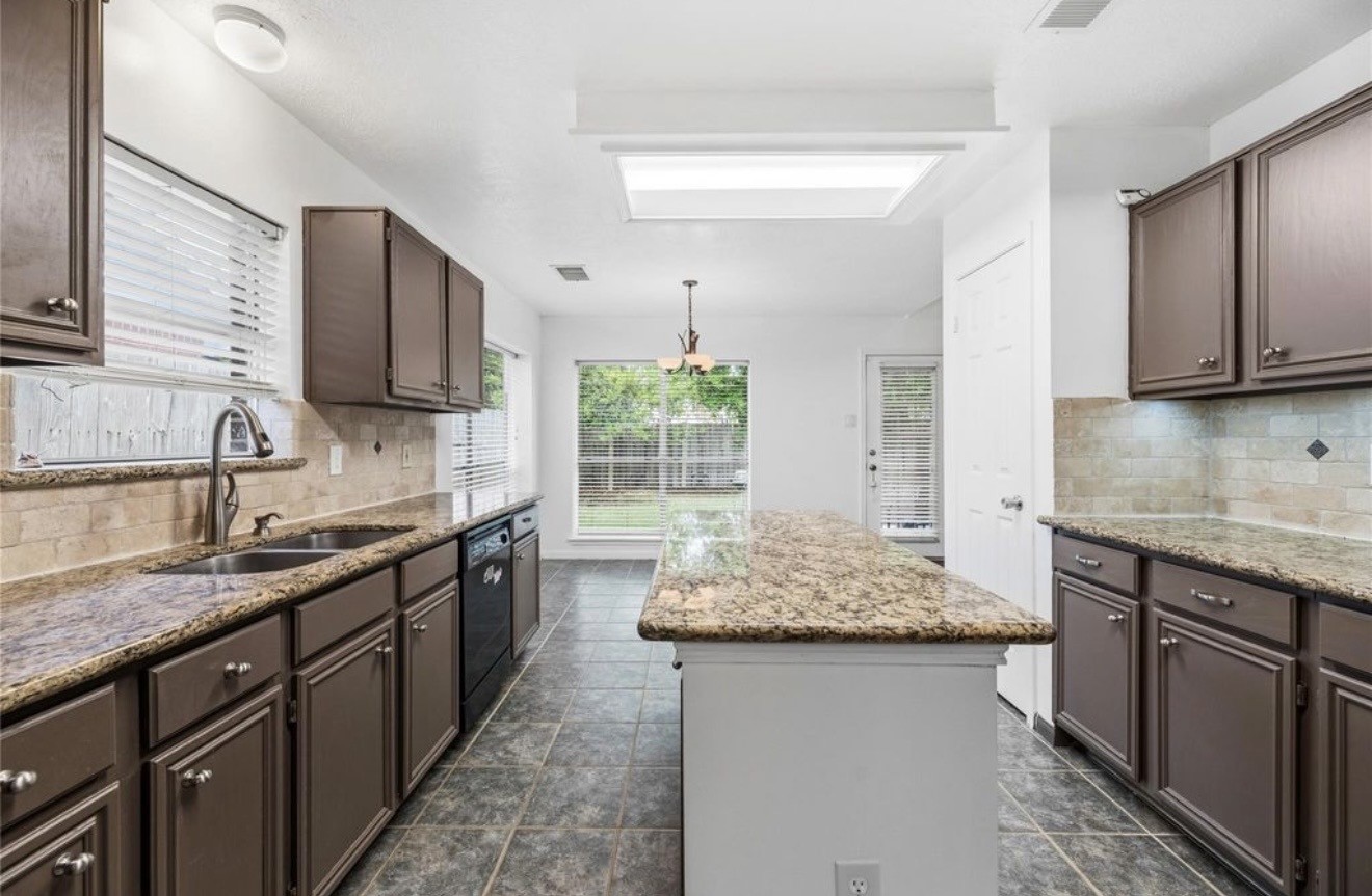 16423 Maple Downs Lane, Sugar Land, TX 77498