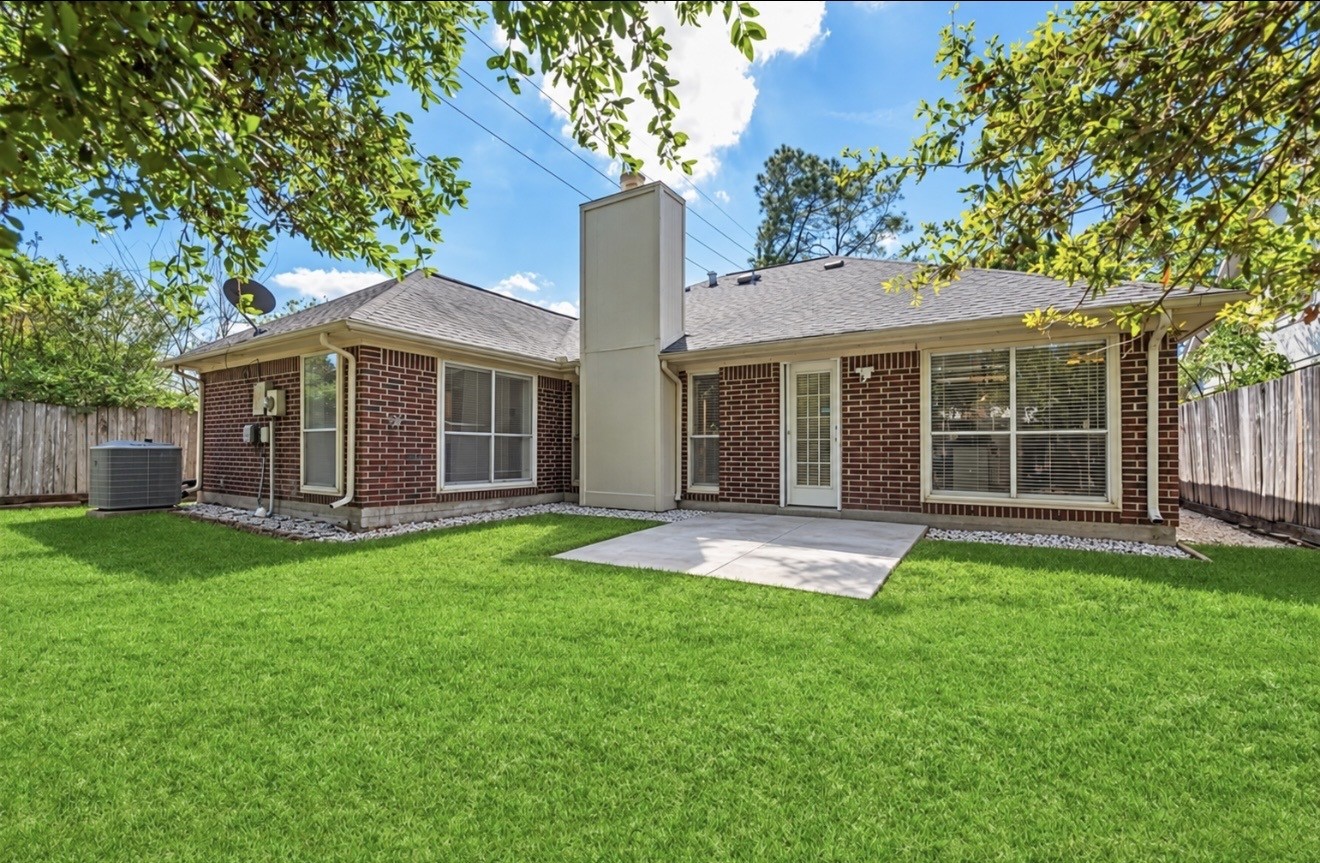 16423 Maple Downs Lane, Sugar Land, TX 77498